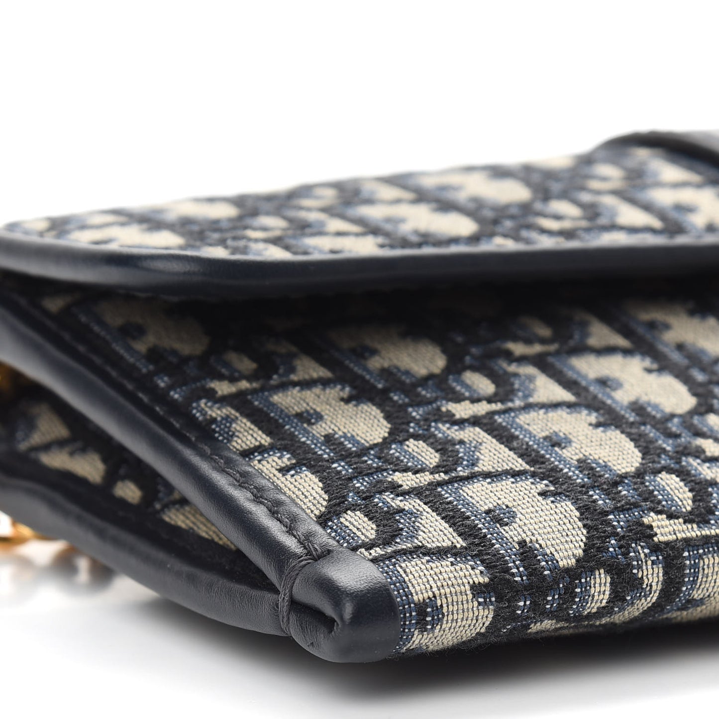 Oblique 30 Montaigne Chain Pouch Blue
