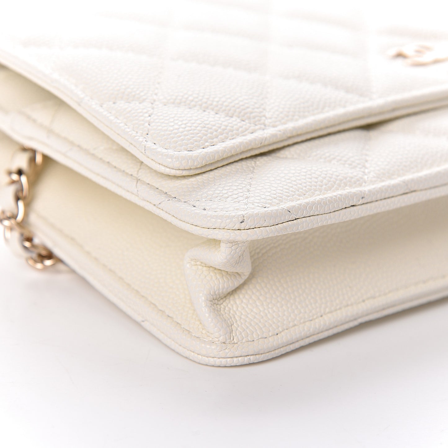 Caviar Quilted Wallet On Chain WOC White