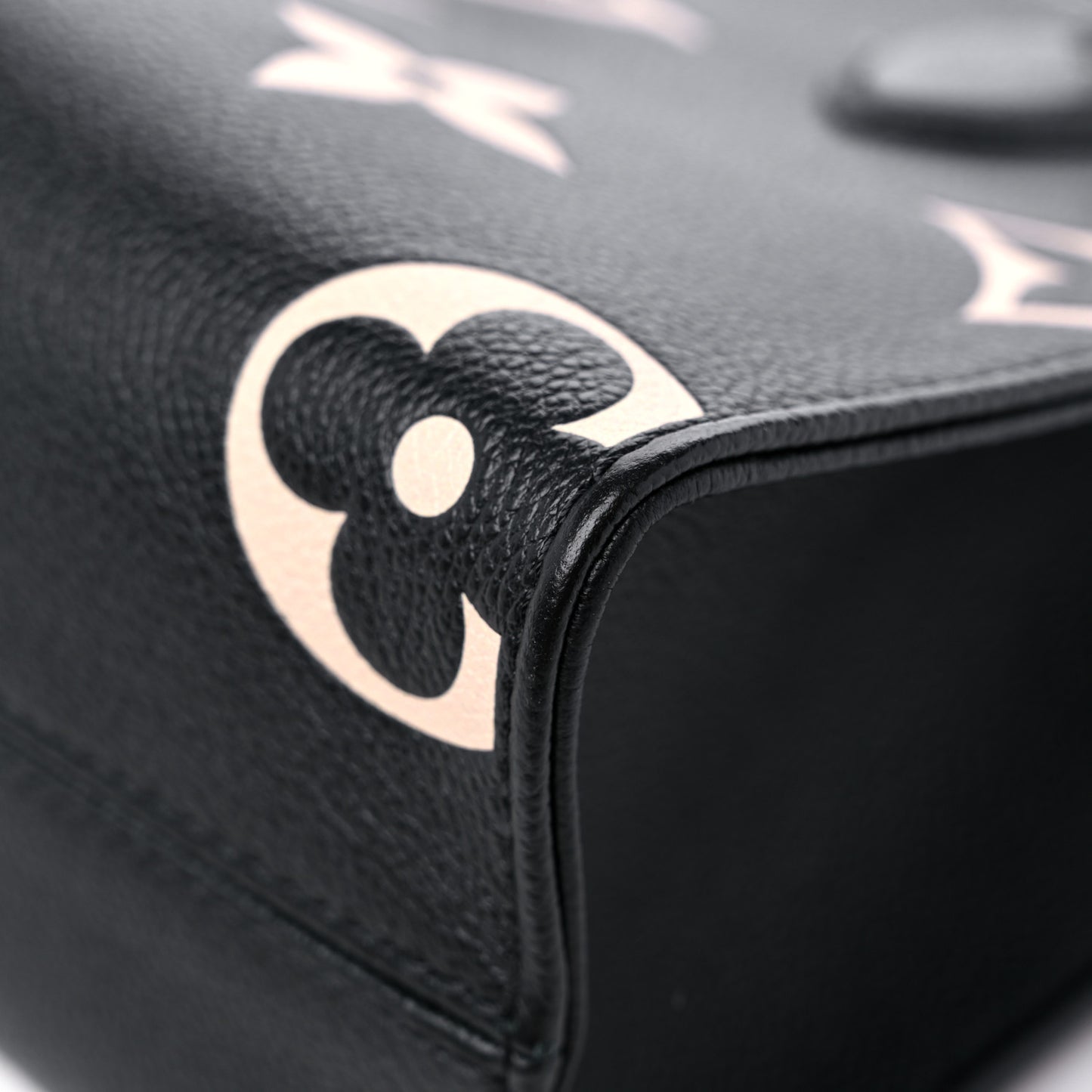 Empreinte Monogram Giant Onthego PM Black Beige