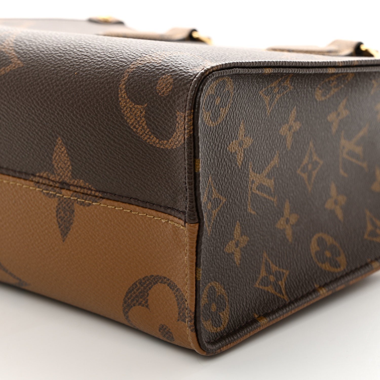 Louis Vuitton Reverse Monogram Giant Onthego PM 8 of 8