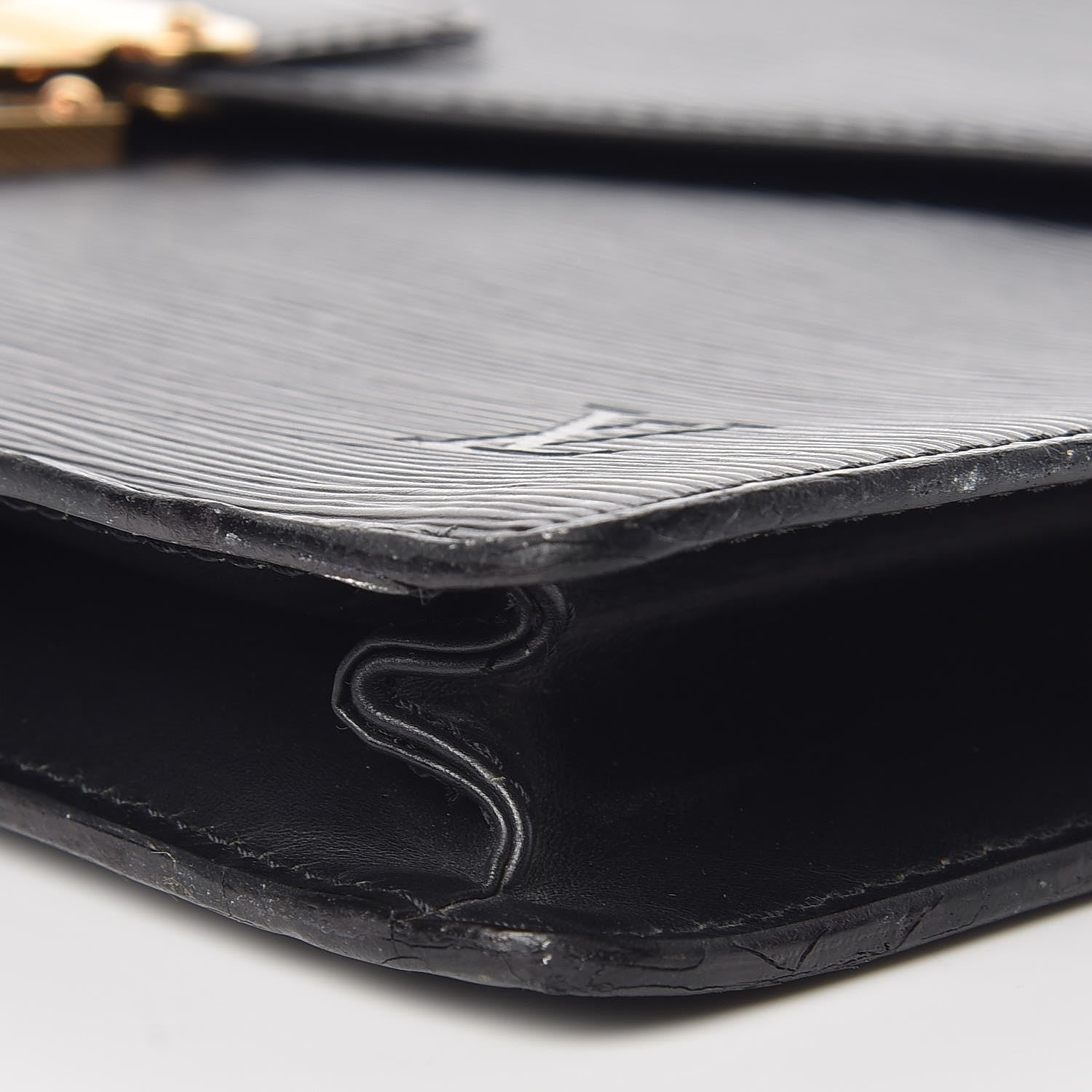 Louis Vuitton Epi Porte-Documents Bandouliere Black 8 of 20