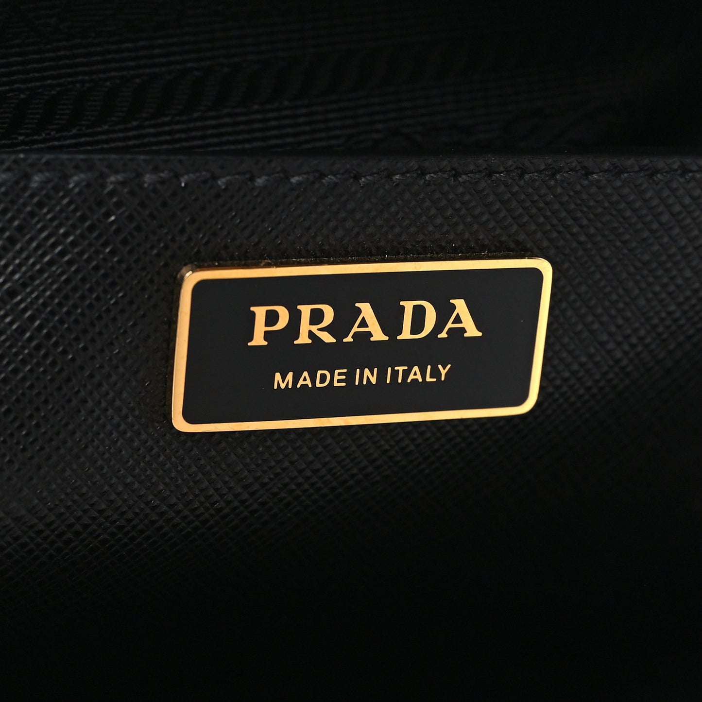 Saffiano Lux Large Galleria Double Zip Tote Black