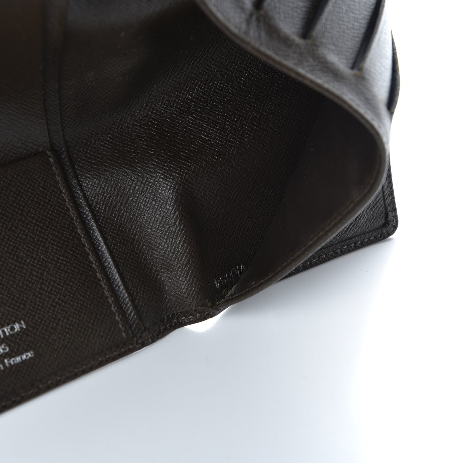 Louis Vuitton Taiga Porte Valeurs Organizer Wallet Grizzli 8 of 8
