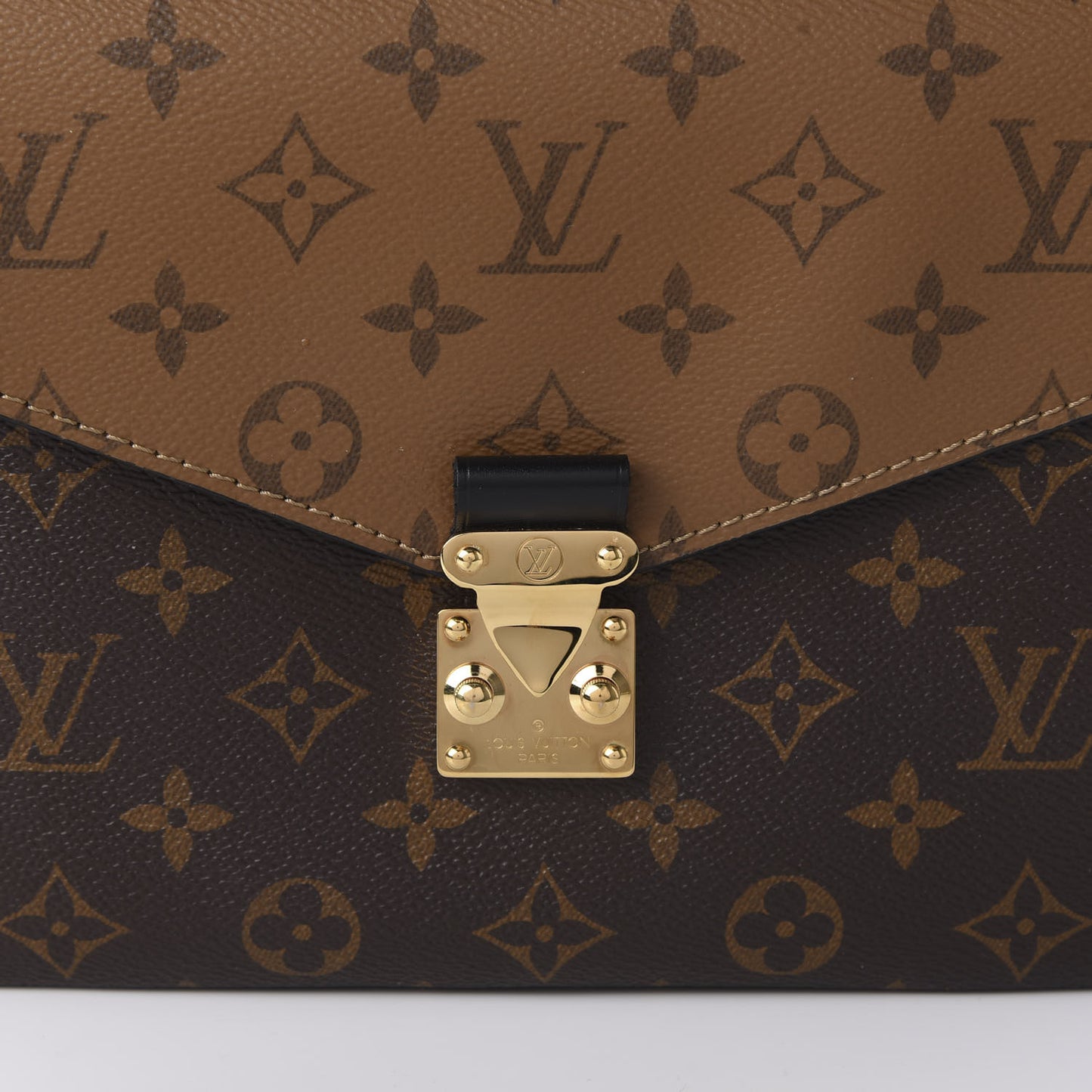 Reverse Monogram Pochette Metis