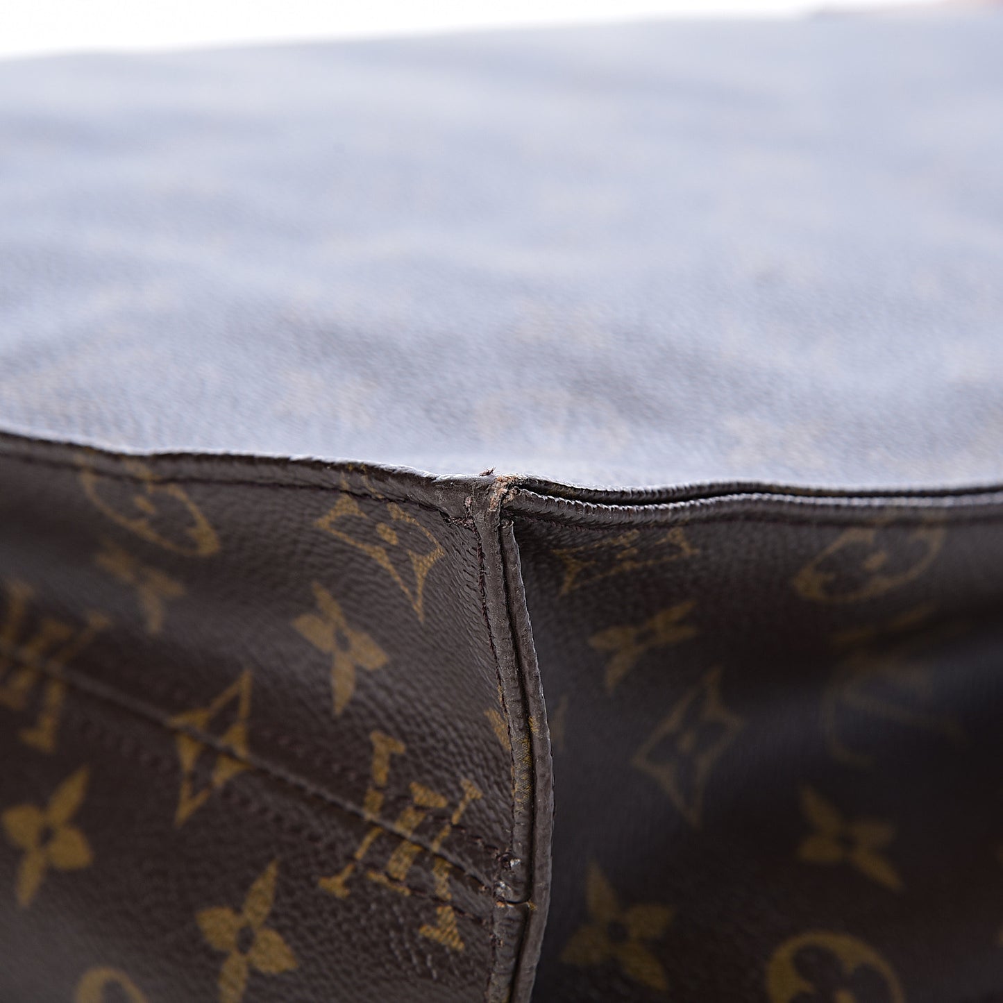 Monogram Sac Plat