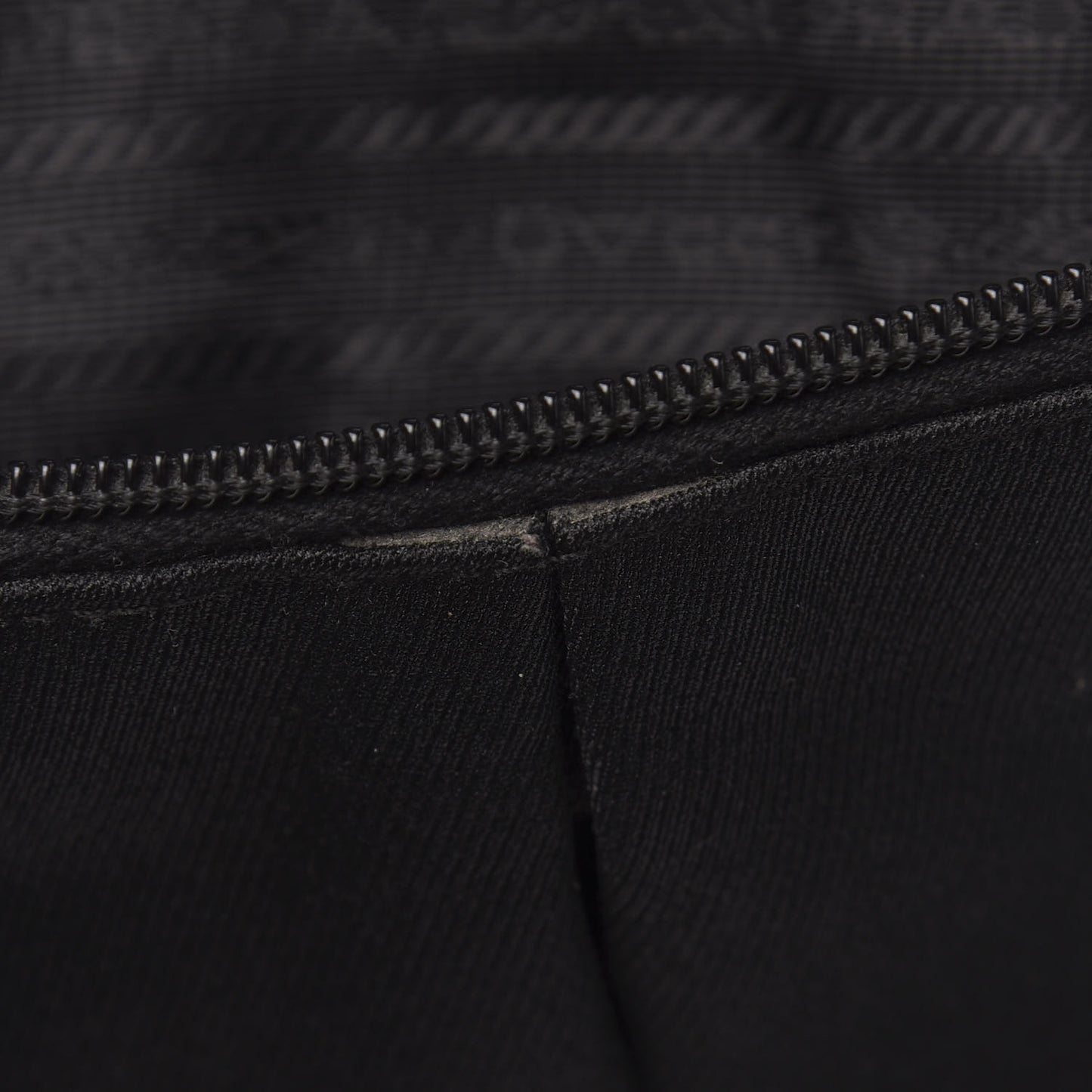 Tessuto Nylon Messenger Bag Black