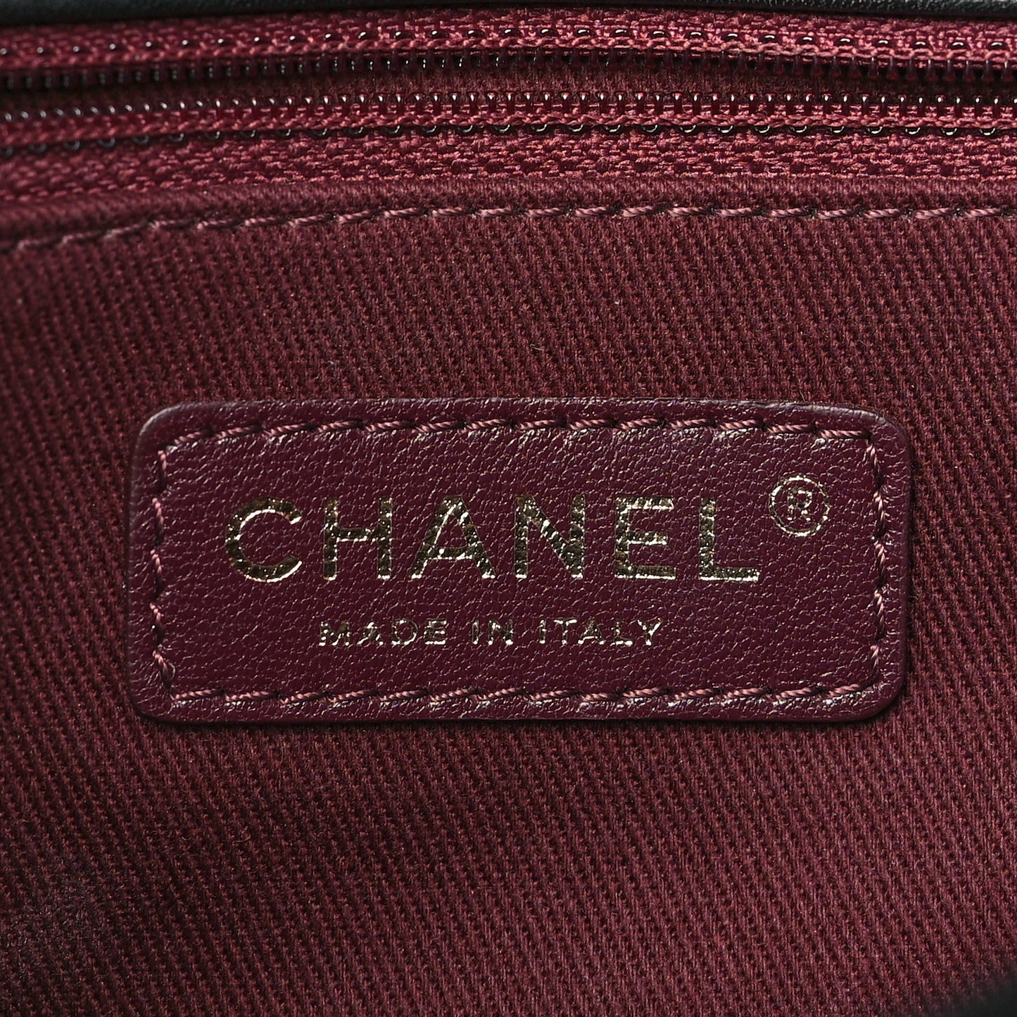 Glazed Calfskin Quilted Medium Perfect Edge Flap Black