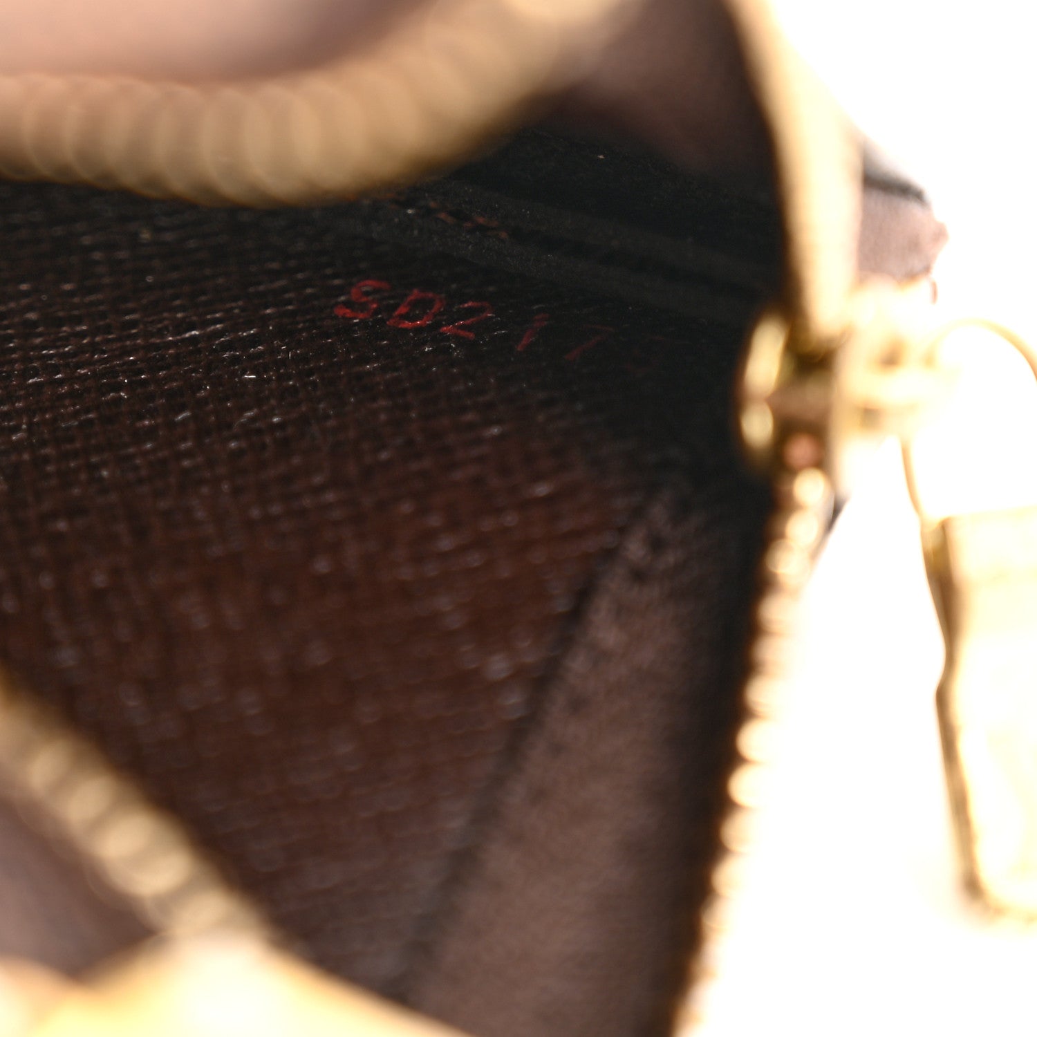 Louis Vuitton Damier Ebene Key Pouch 7 of 8