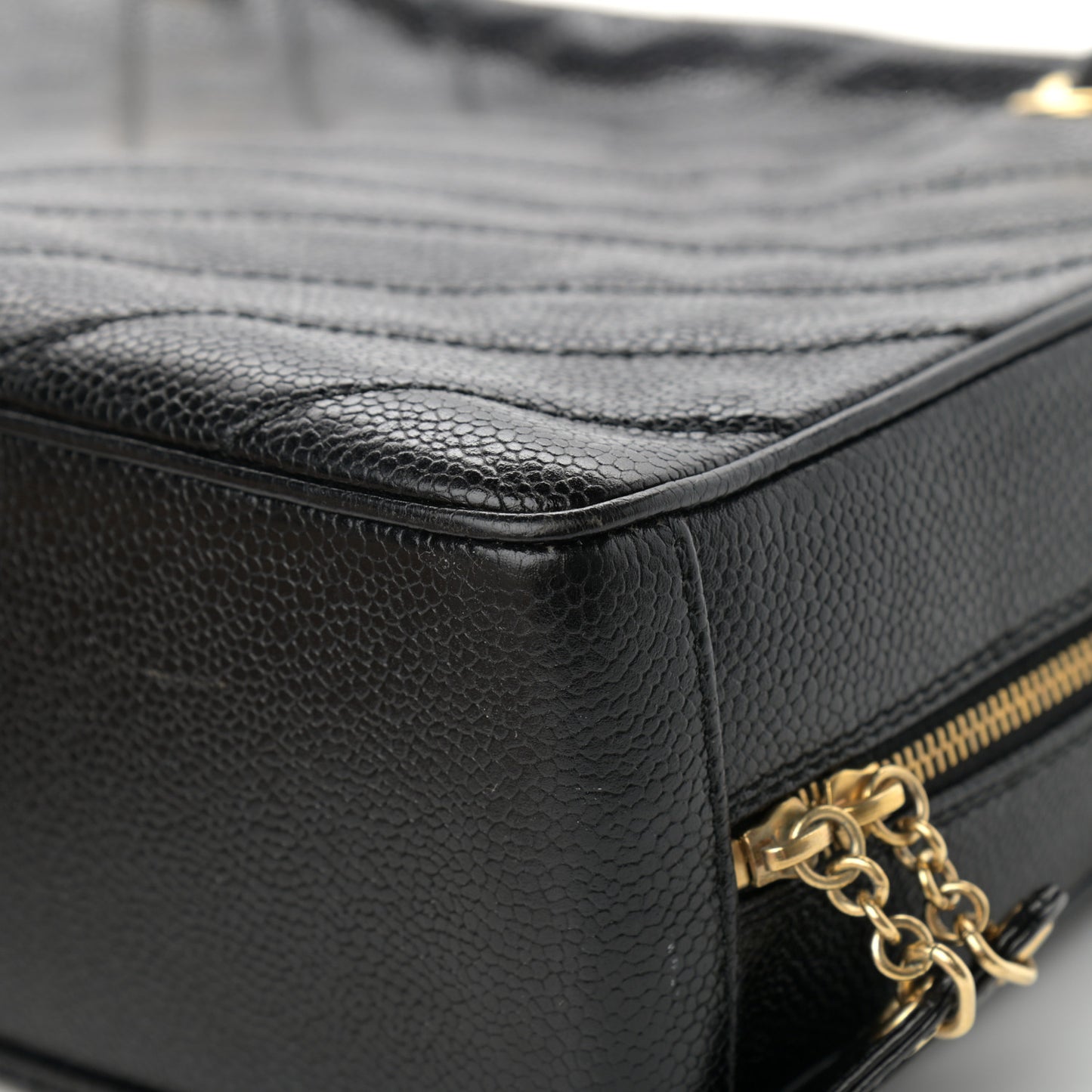 Caviar Chevron Quilted Camera Case Black