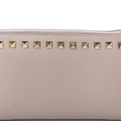 Valentino Garavani Calfskin Rockstud Zip Around Wallet Poudre 9 of 14