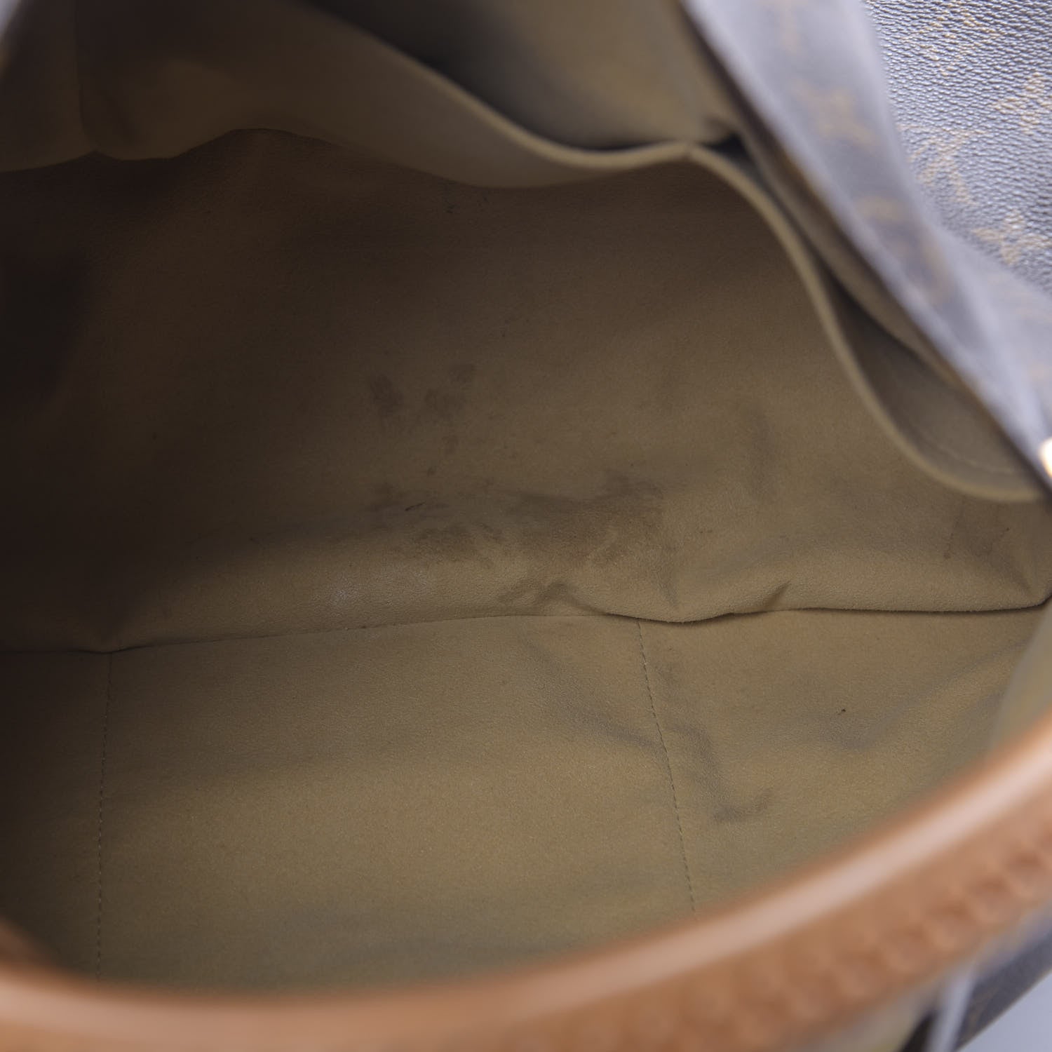 Louis Vuitton Monogram Artsy MM 7 of 11