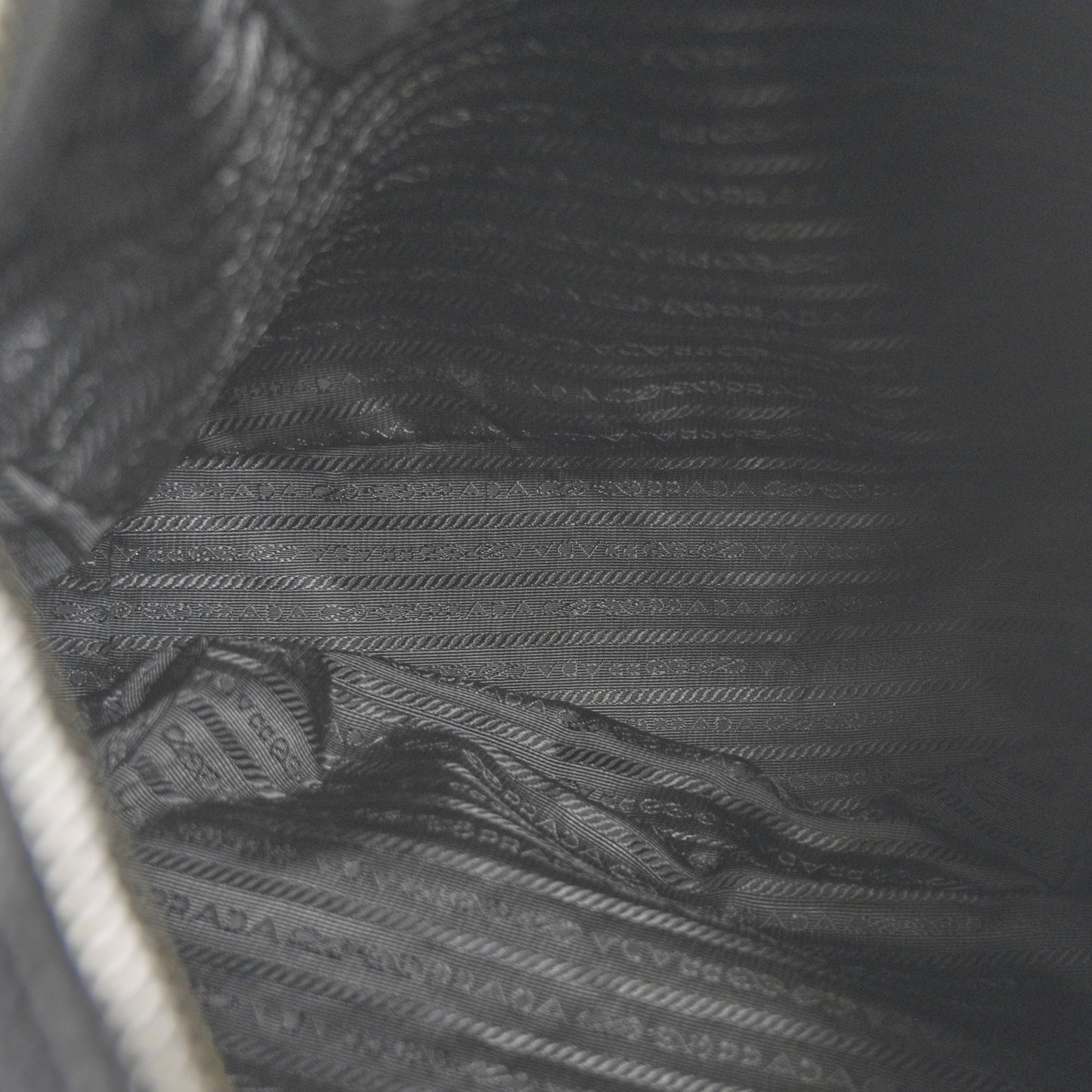 Vitello Daino Shopping Tote Black