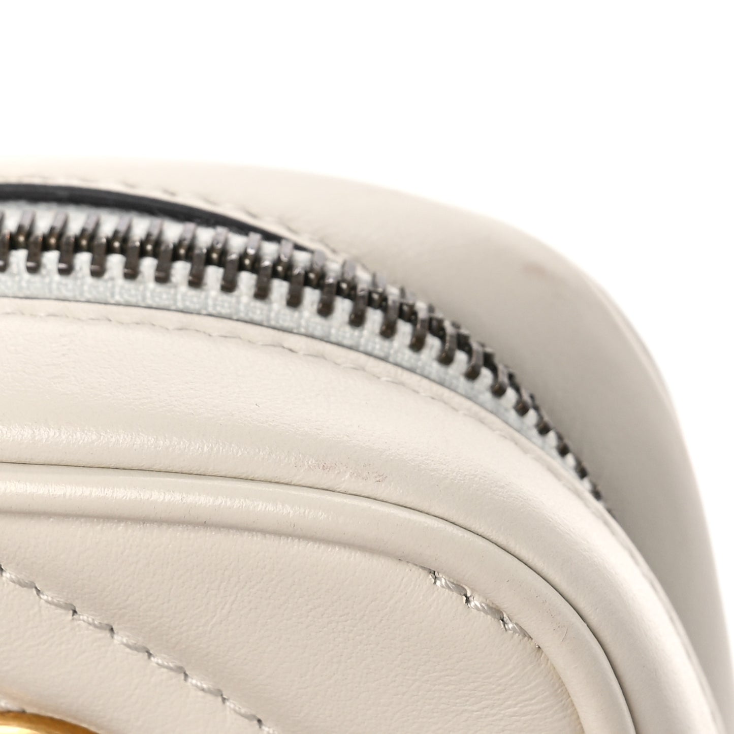 Calfskin Matelasse Mini GG Marmont Crossbody Bag White