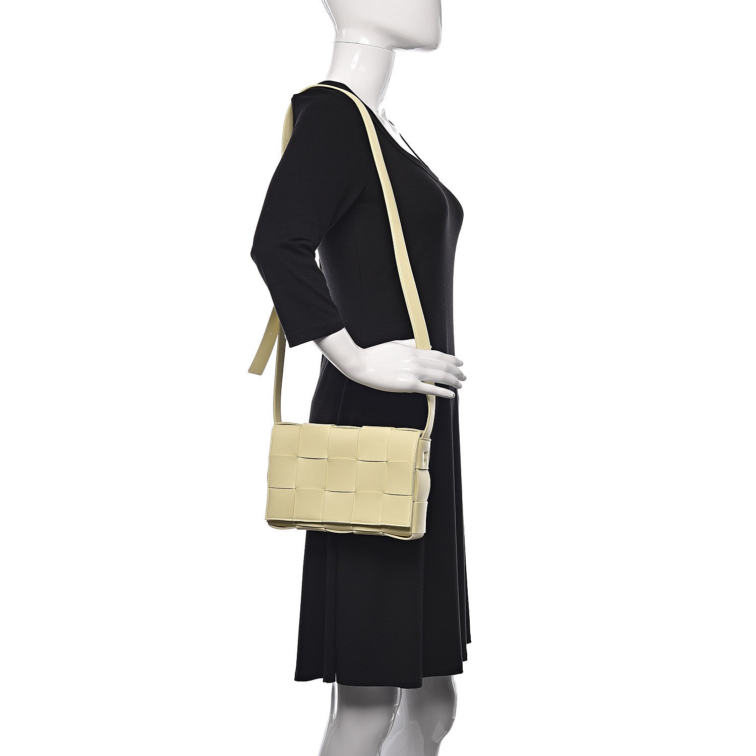 Bottega Veneta Nappa Maxi Intreccio Cassette Bag Ice Cream 2 of 11