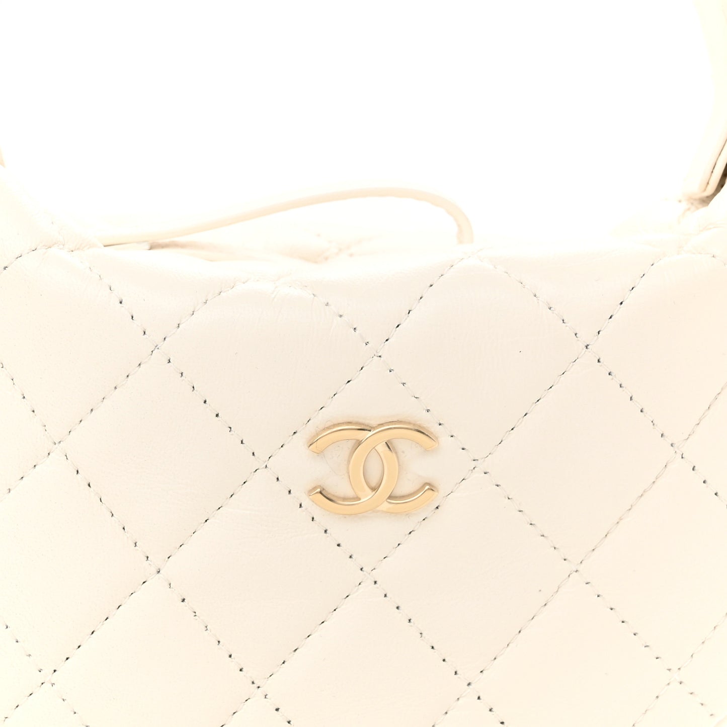 Lambskin Quilted Chain Around Pouch Hobo White