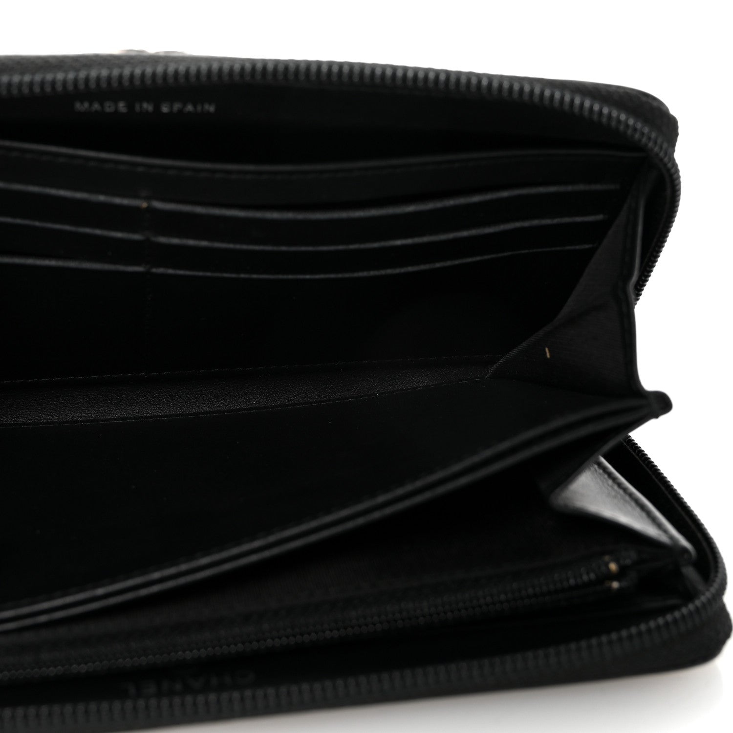 CHANEL★ウォレット Chanel Black Chevron Quilted Caviar Leather L-Gusset Zip Wallet