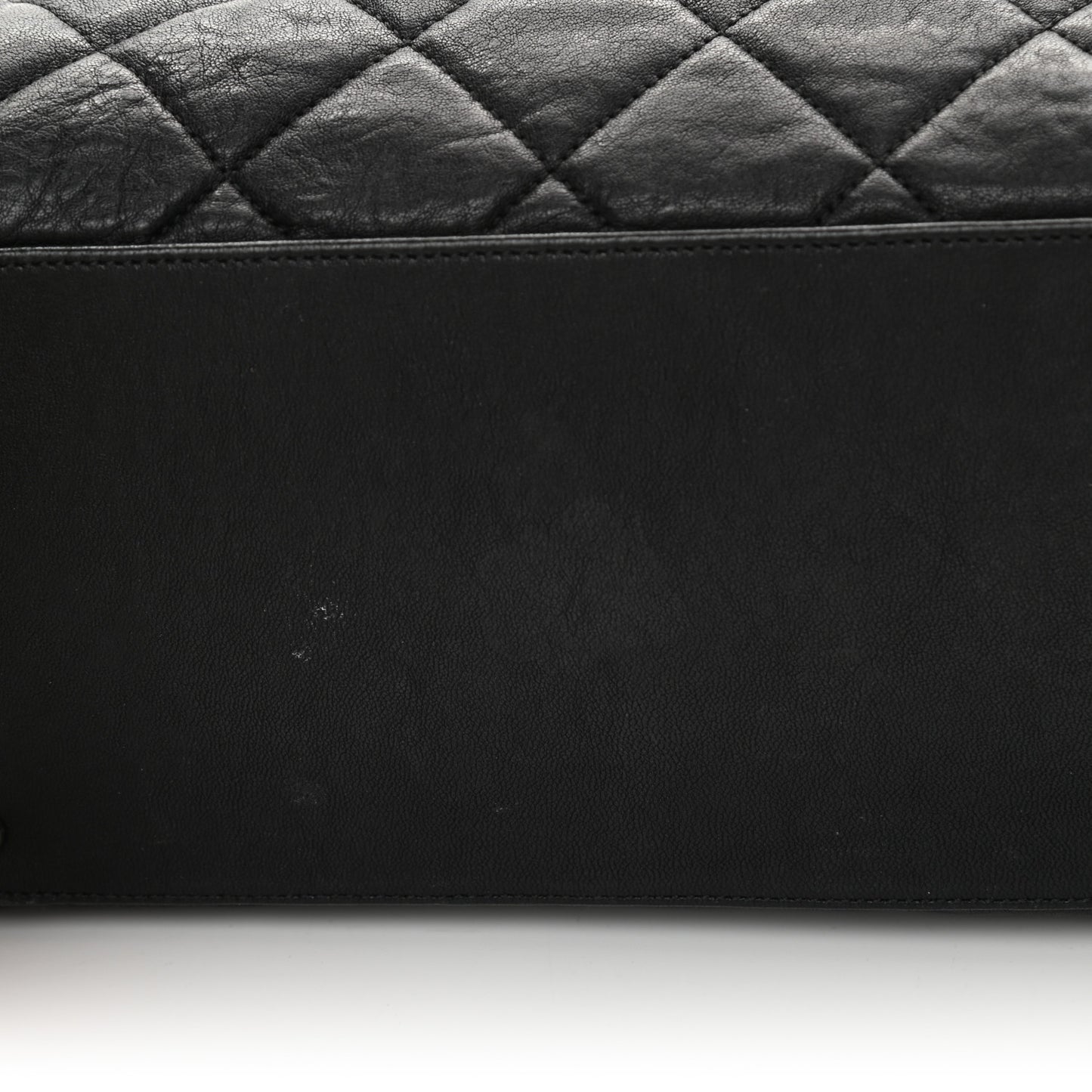 Calfskin Chain Around Bowler Black