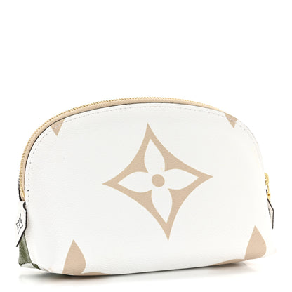 Louis Vuitton Monogram Giant Cosmetic Pouch Kaki 6 of 16