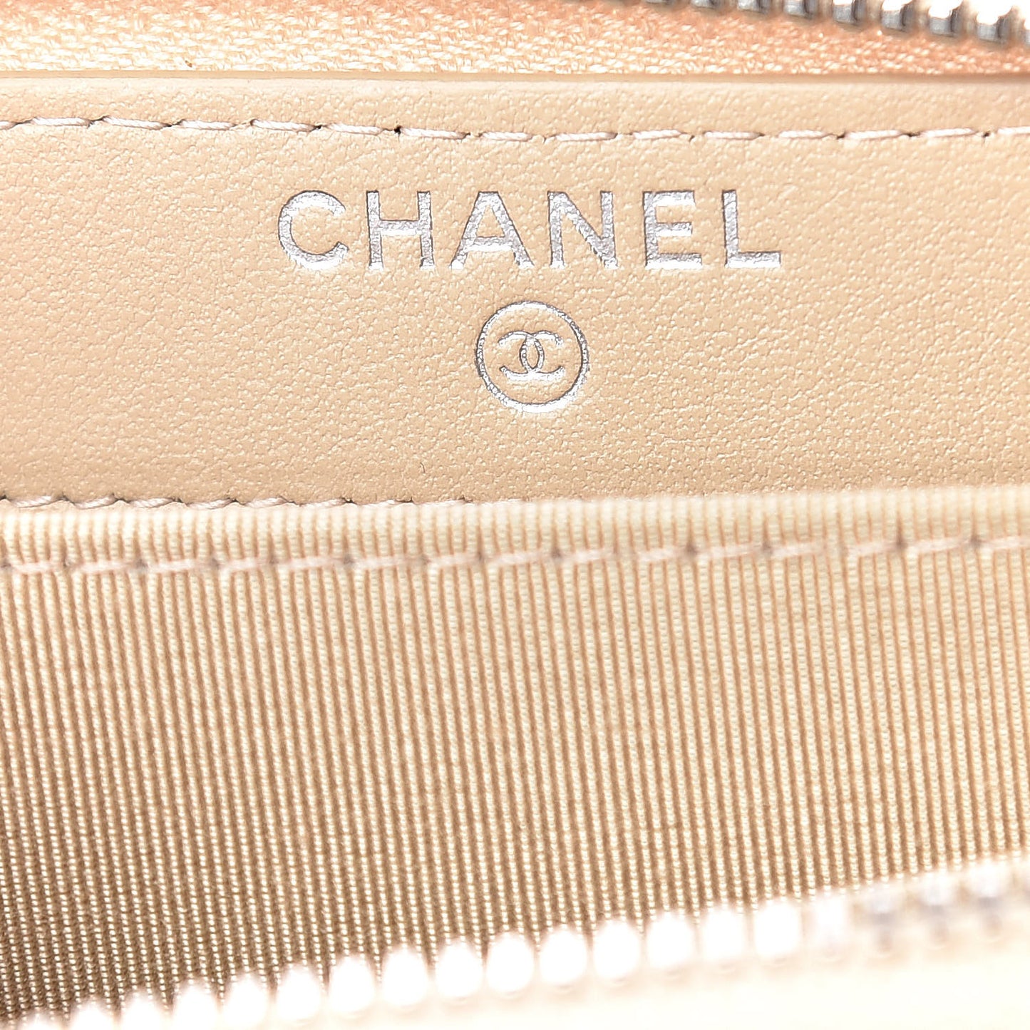 Caviar Quilted Zip Card Holder Beige