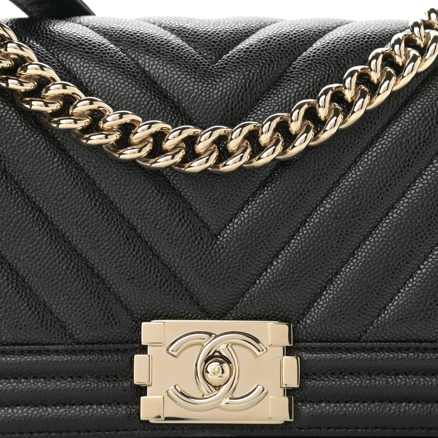 Caviar Chevron Quilted Medium Boy Flap Black