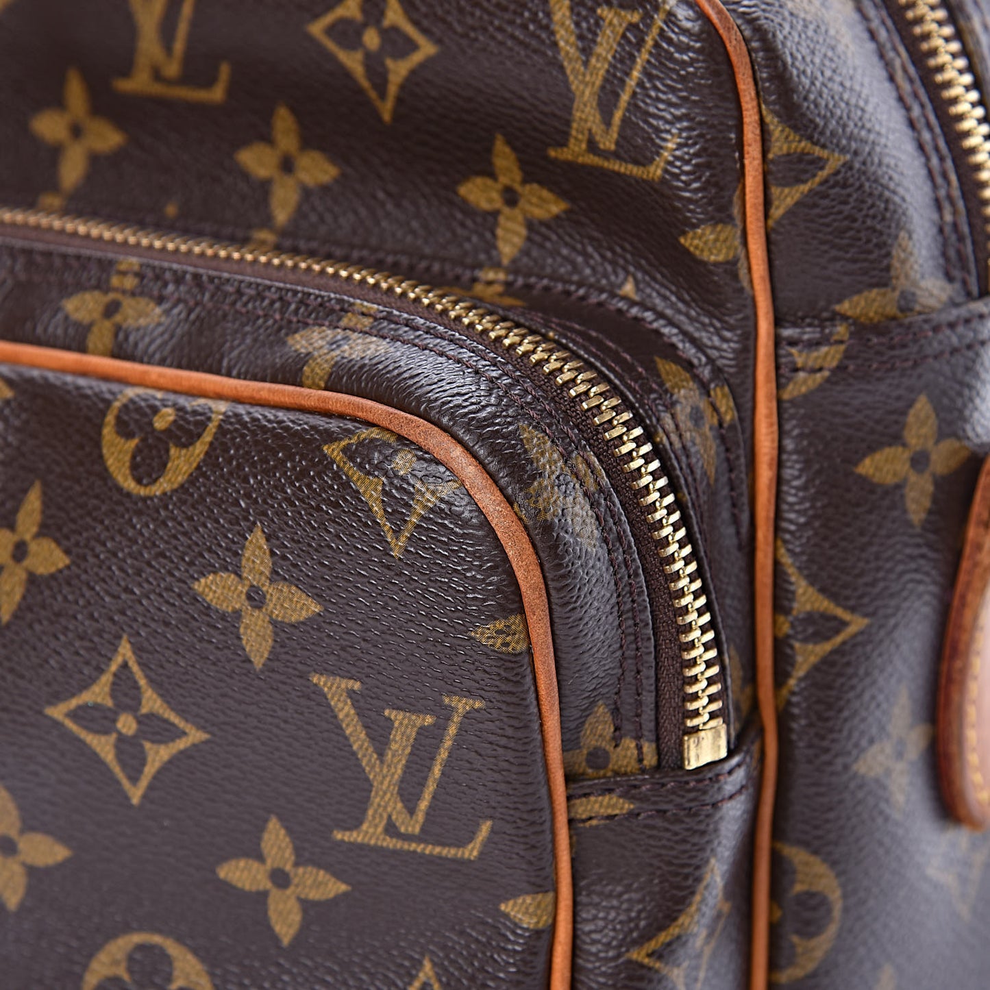 Monogram Nil 28