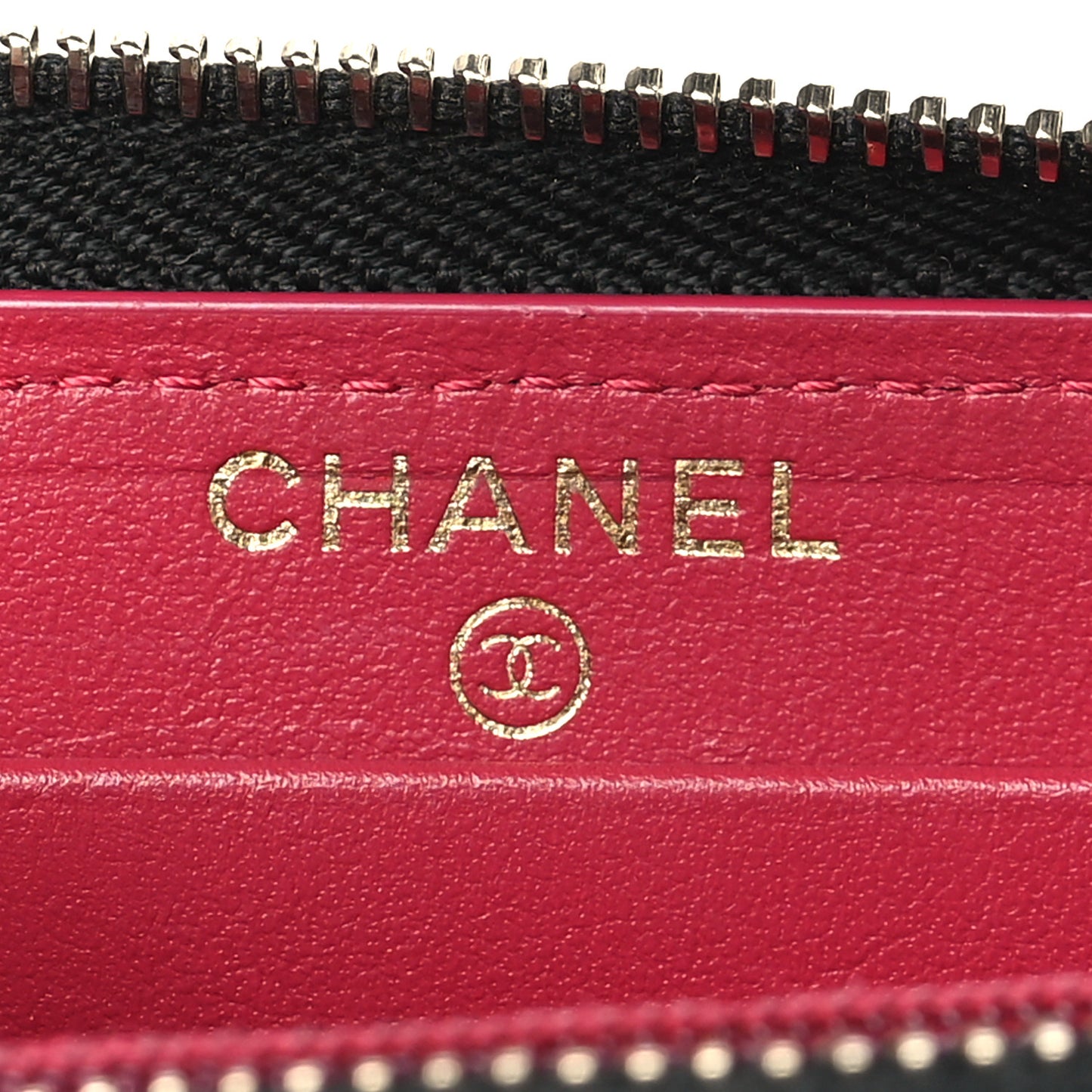 Goatskin Quilted Medium Chanel 19 Zipped Wallet Black