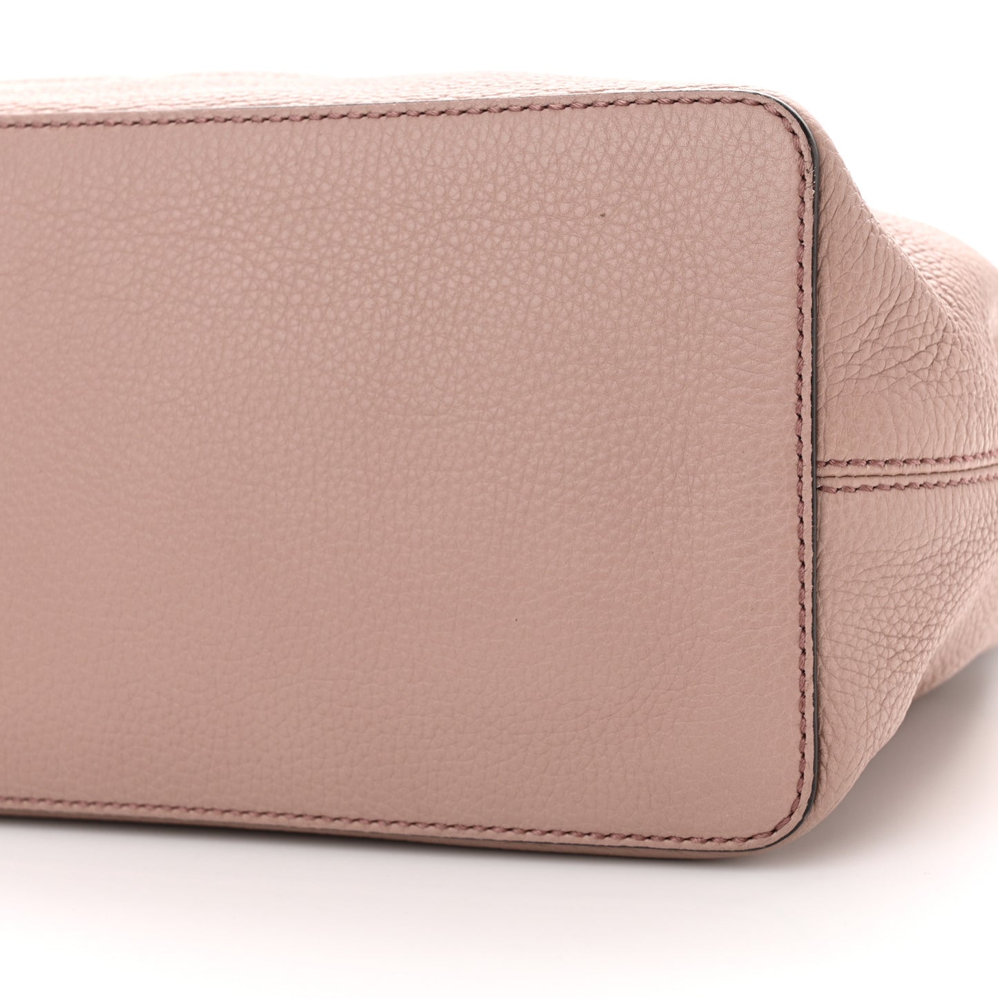 Pebbled Calfskin Large Soho Hobo Camelia