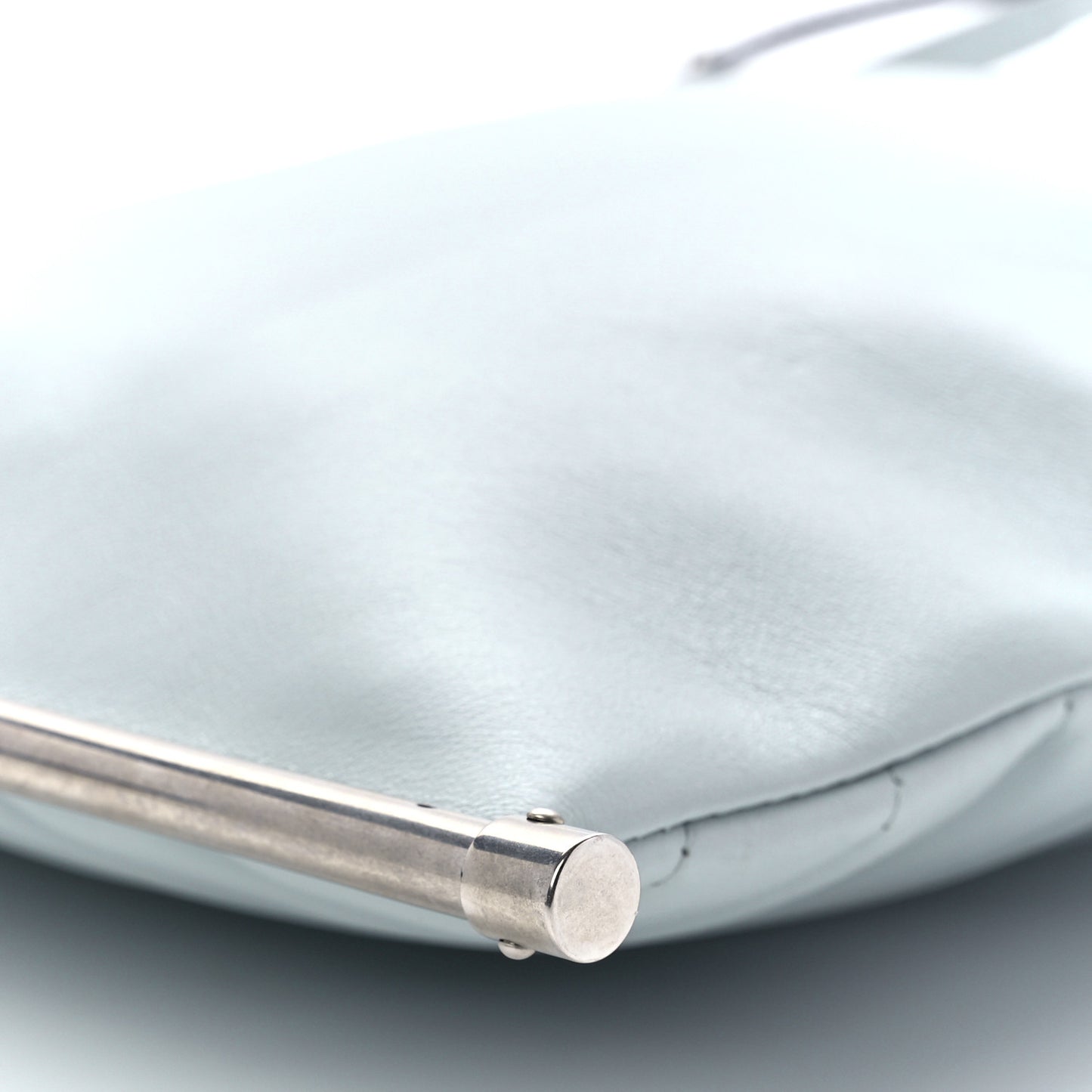 Smooth Calfskin Quilted Medium Roy Clutch Airy Grey