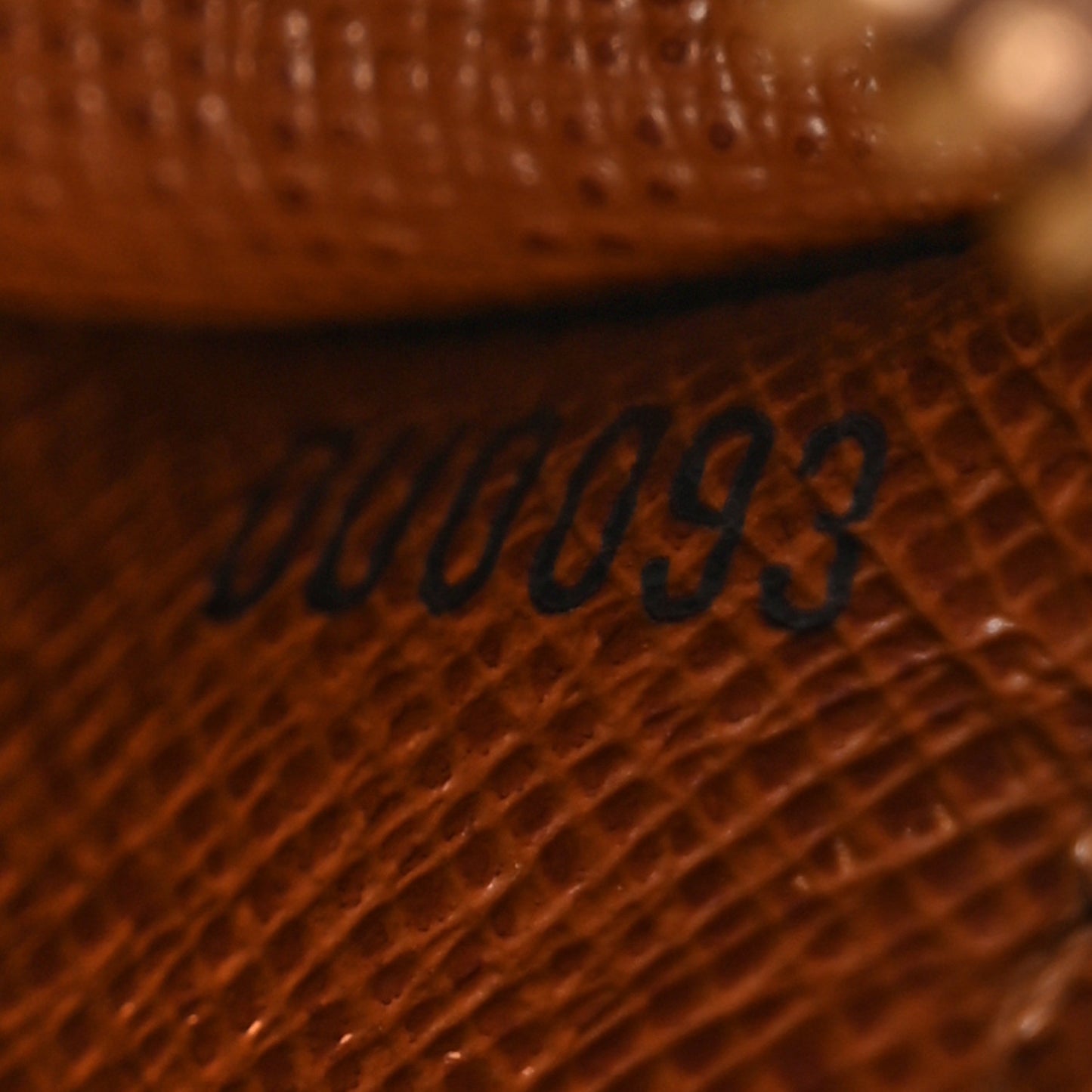 Monogram Papillon 26