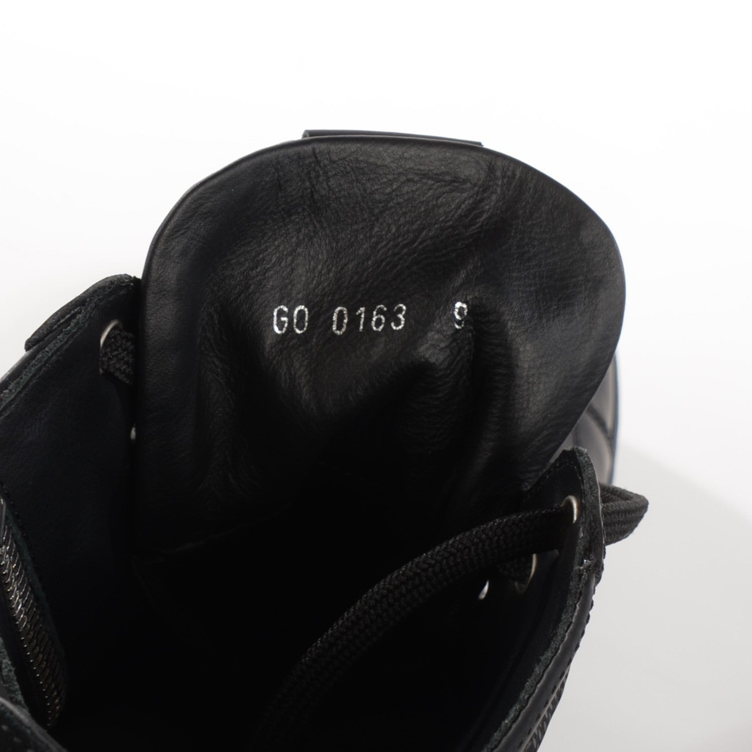 Louis Vuitton Damier Graphite Hightop Sneaker 9 8 of 8