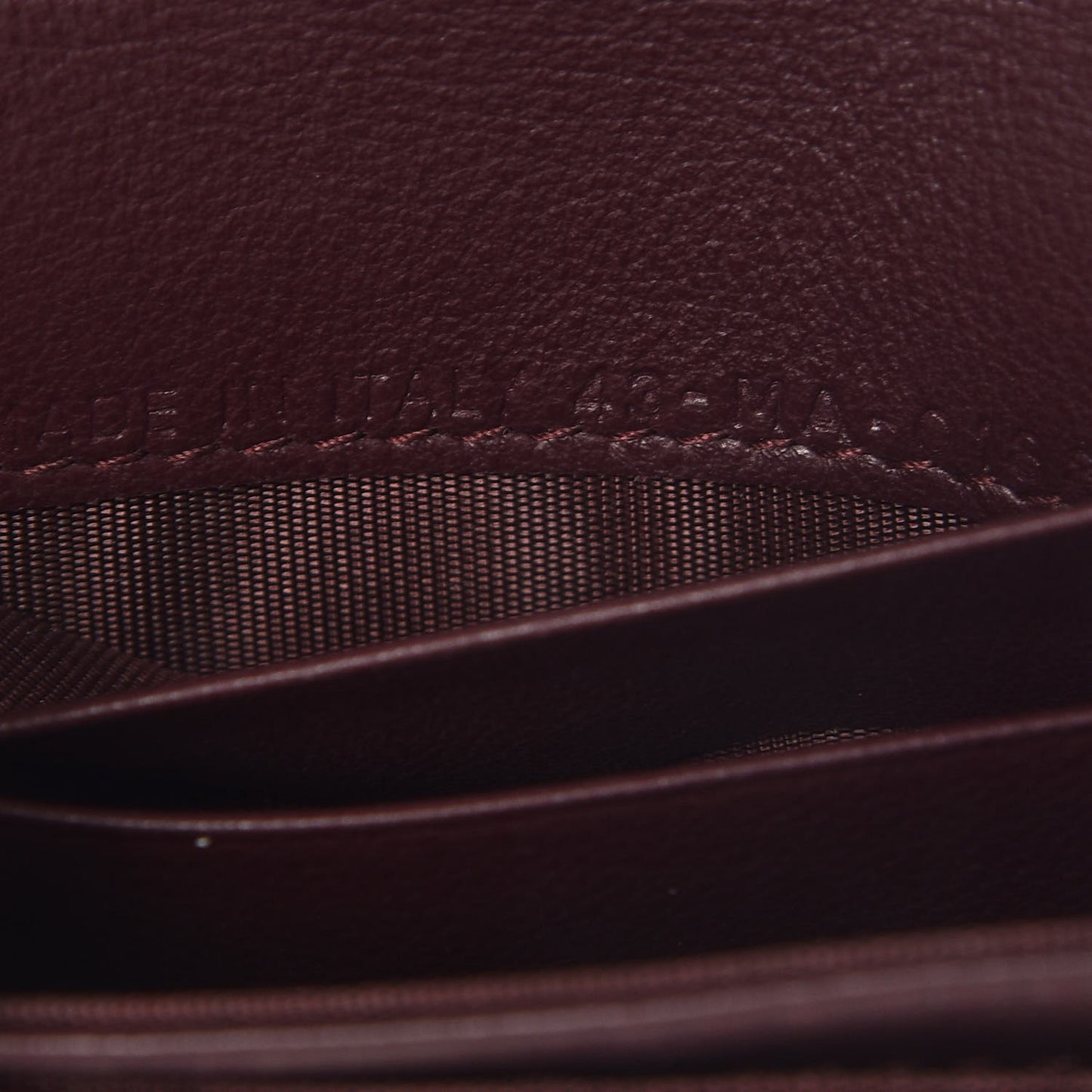 Oblique Saddle Card Holder Bordeaux