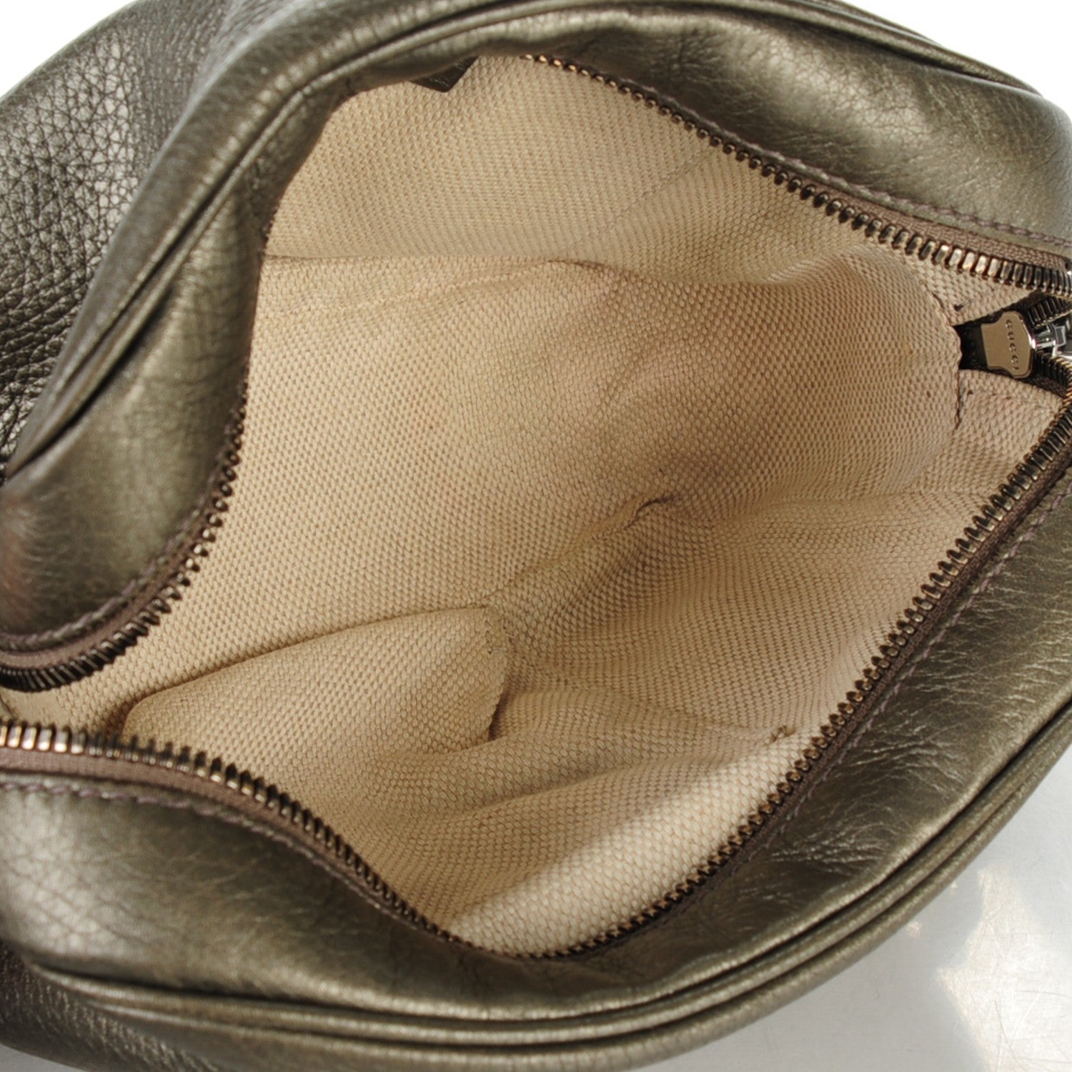 Gucci Metallic Pebbled Calfskin Small Soho Disco Bag Sasso 5 of 7
