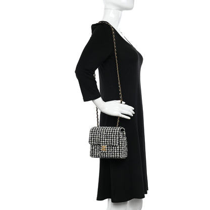 Chanel Tweed Houndstooth Quilted Mini Square Flap White Black 2 of 12