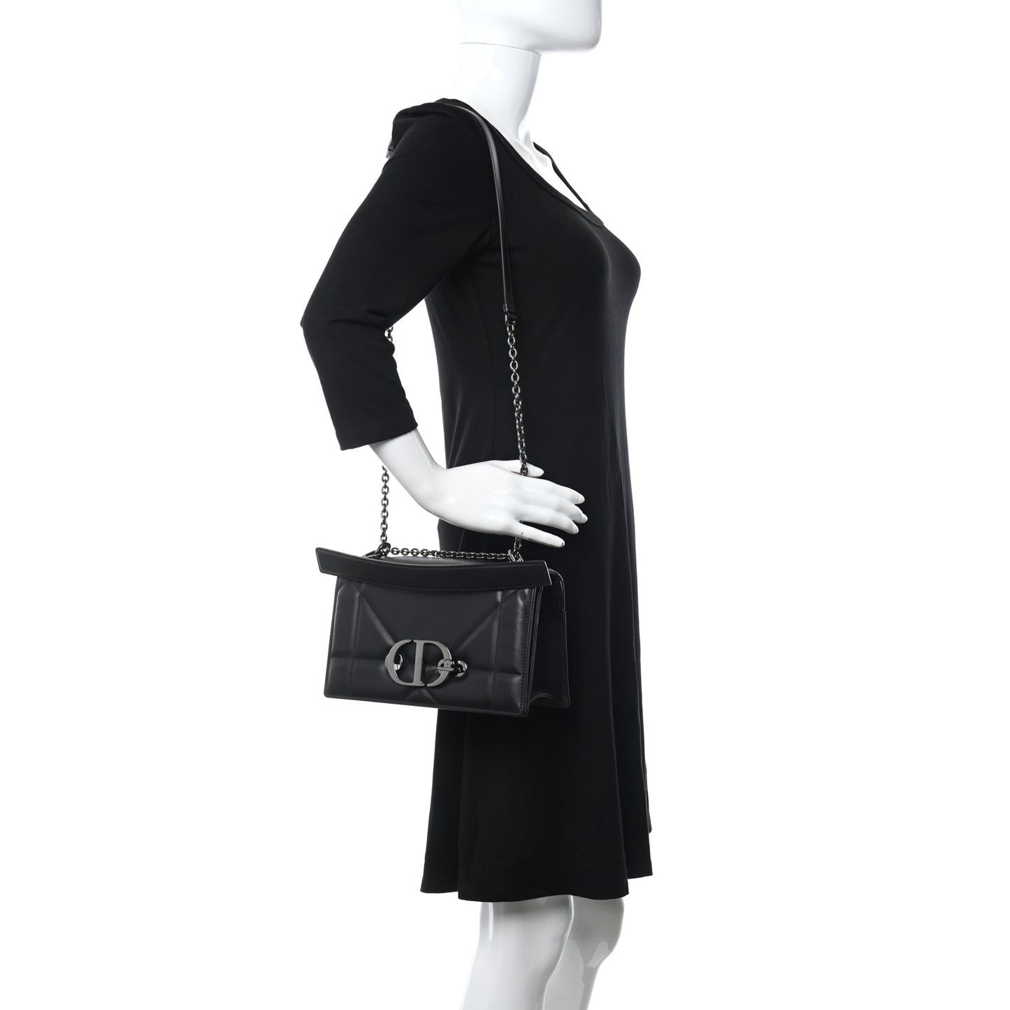 Lambskin Maxi Cannage 30 Montaigne Chain Top Handle Bag Black