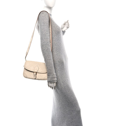 Louis Vuitton Empreinte Monogram Giant Diane Cream 2 of 9