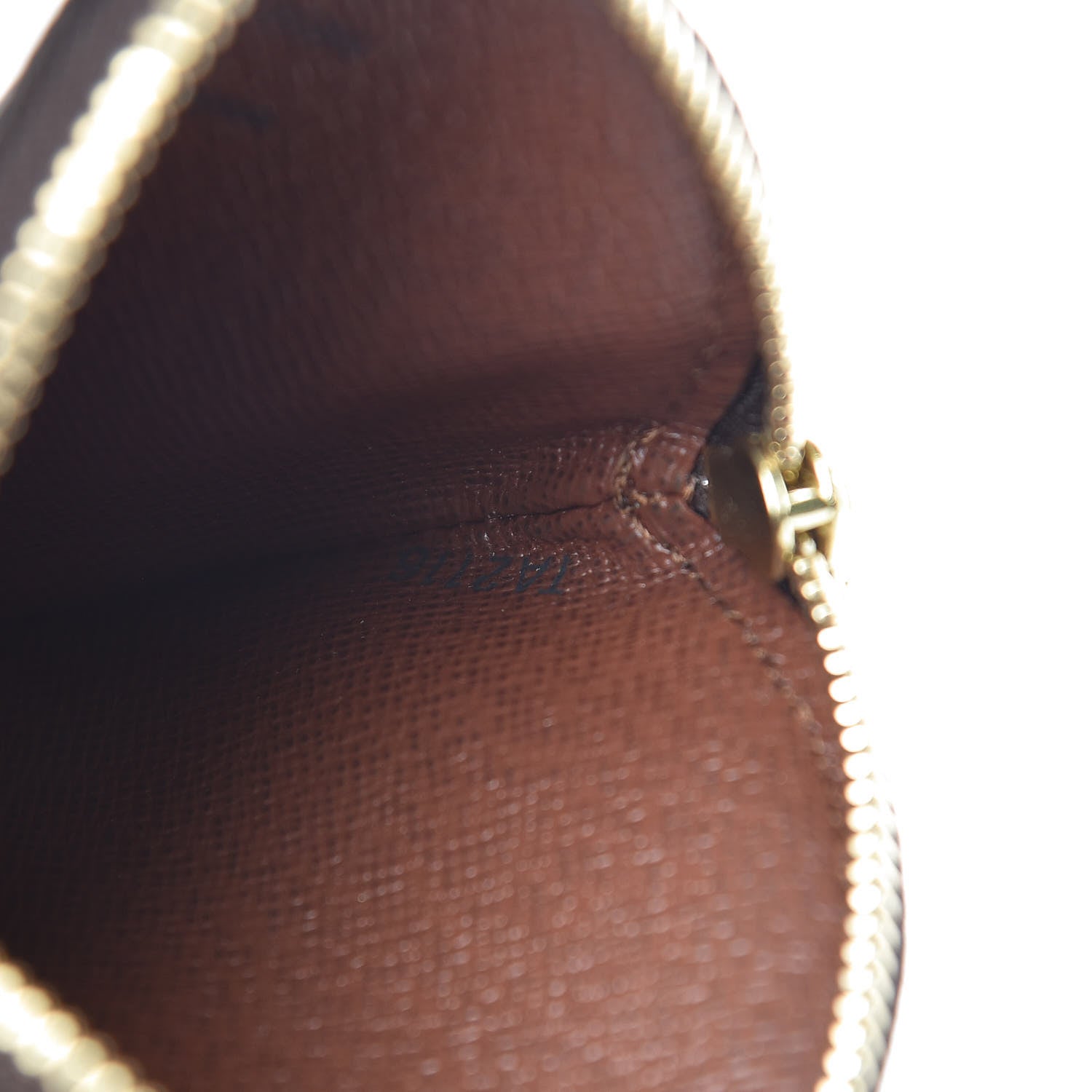 Louis Vuitton Monogram Round Coin Purse 7 of 7