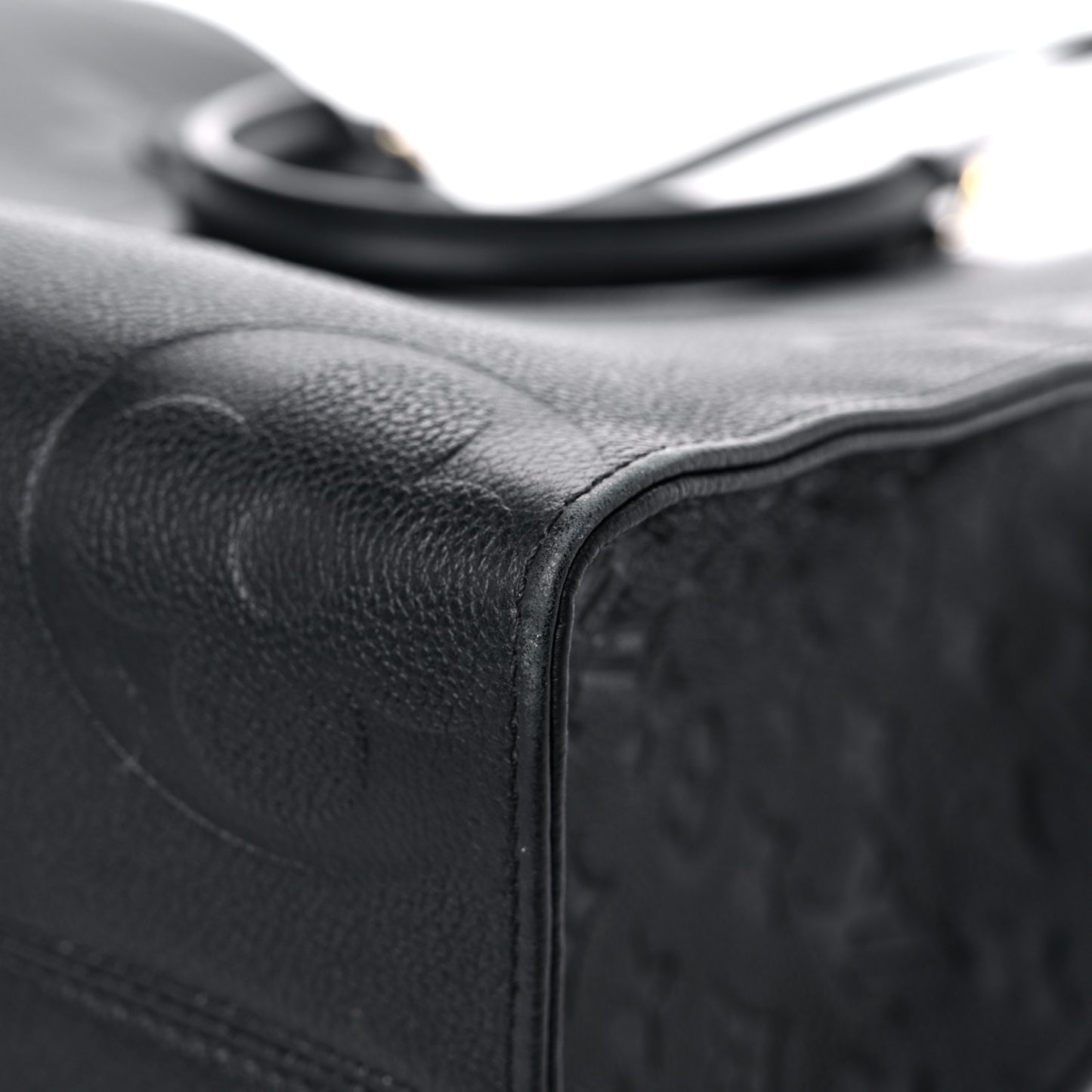 Empreinte Monogram Giant Onthego MM Black