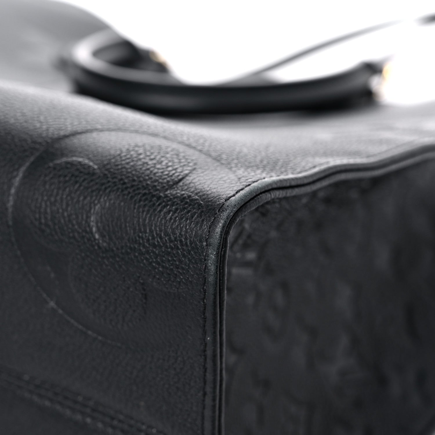 Louis Vuitton Empreinte Monogram Giant Onthego MM Black 10 of 14
