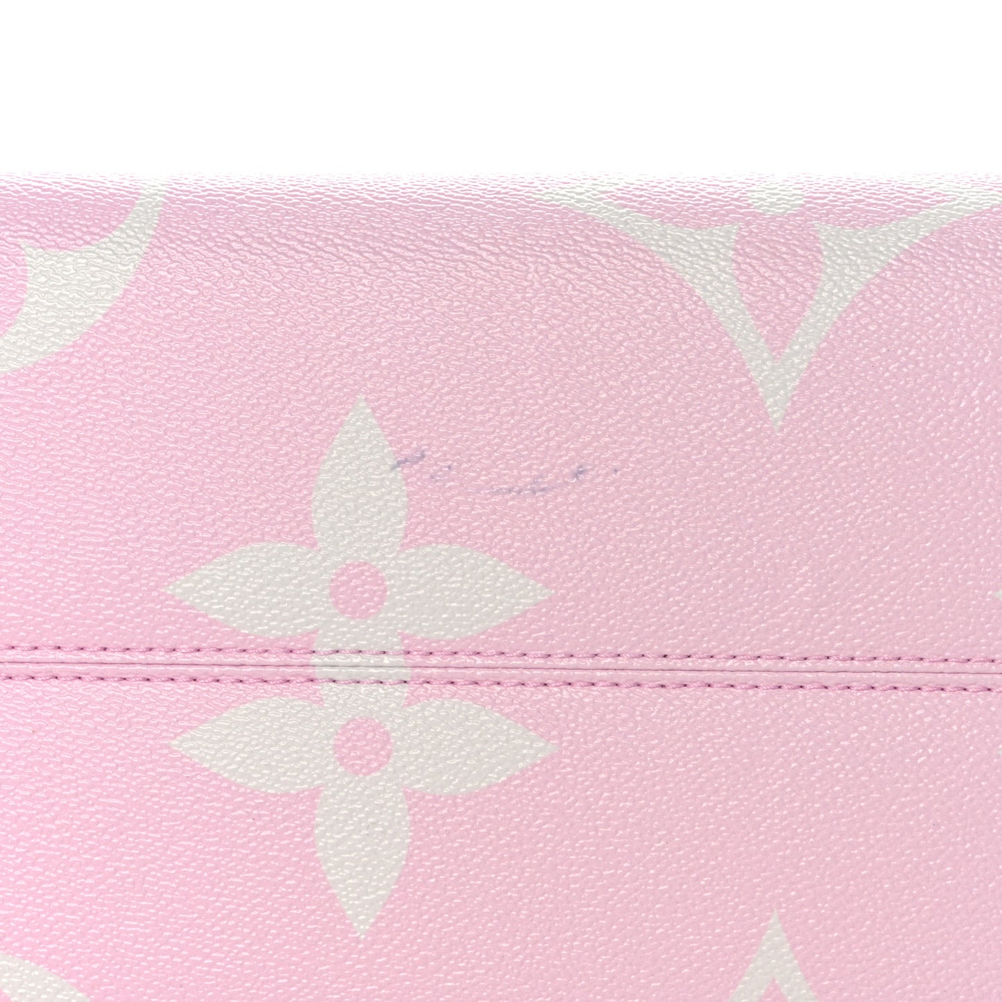 Monogram Escale Onthego GM Pastel