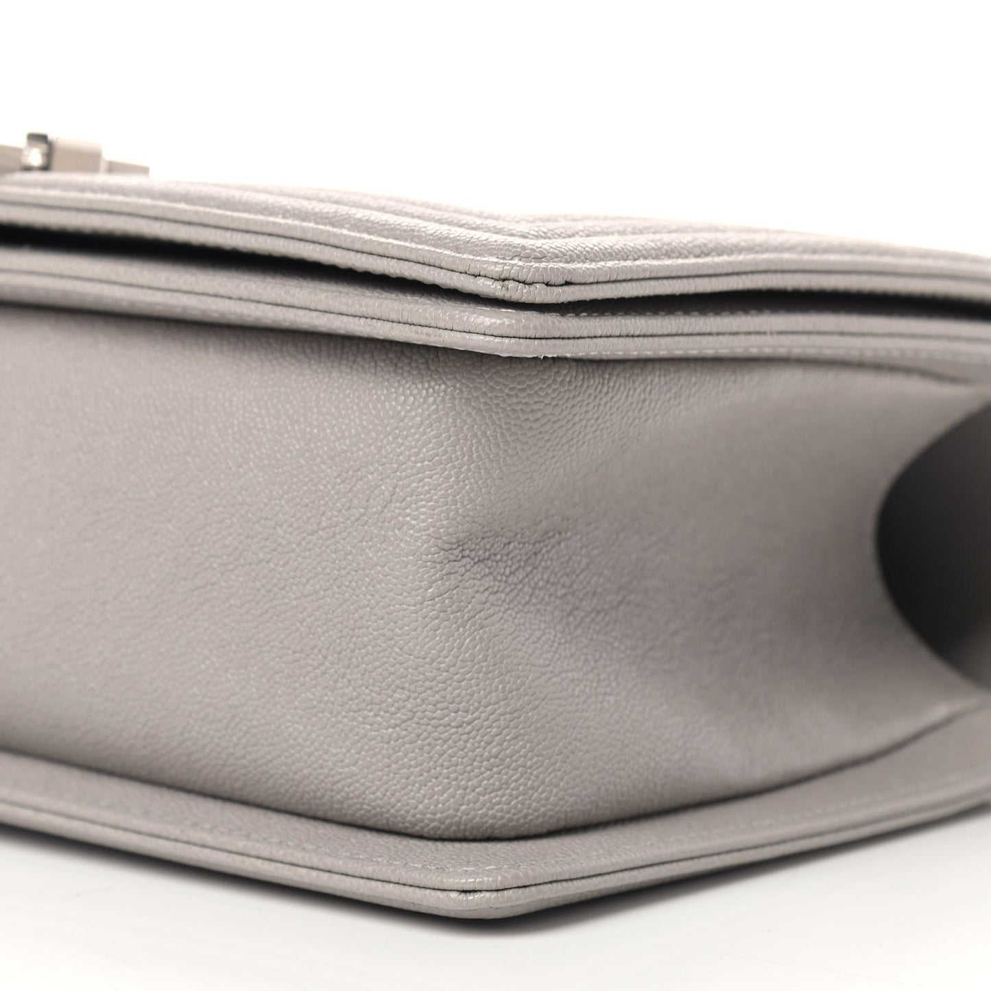 Caviar Quilted Medium Boy Flap Grey