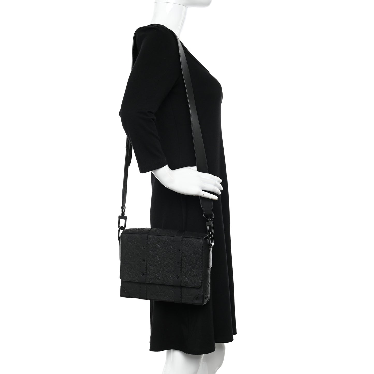 Taurillon Monogram Trunk Messenger Black