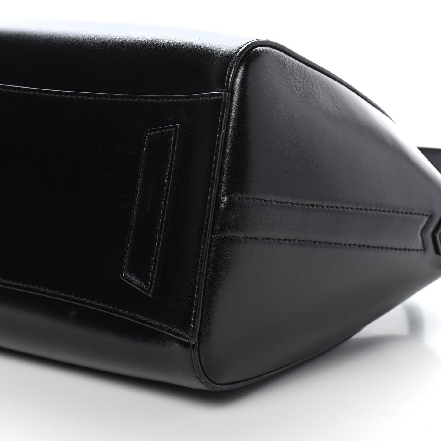 Shiny Lord Calfskin Small Antigona Black