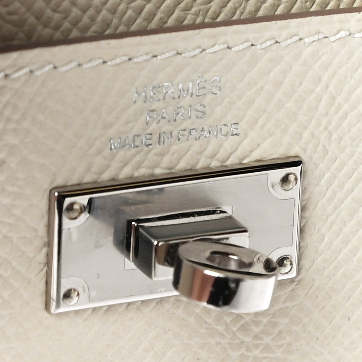 Epsom Kelly Pocket Compact Wallet Craie