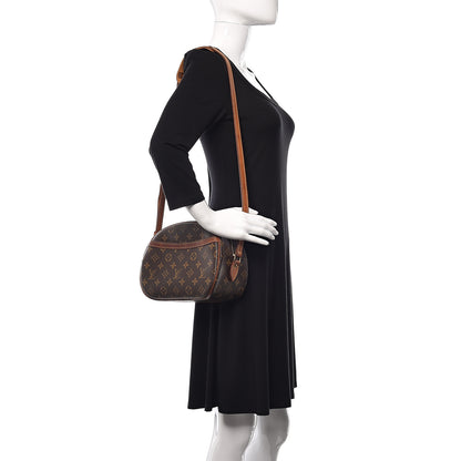 Louis Vuitton Monogram Blois 2 of 12