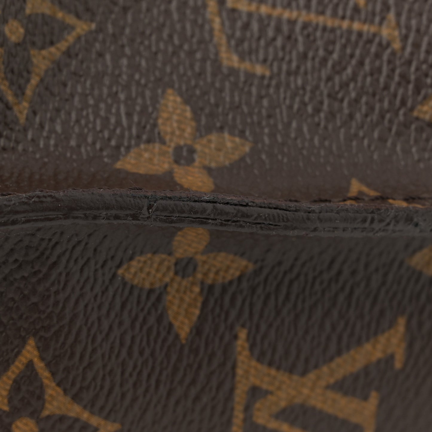 Monogram Metis