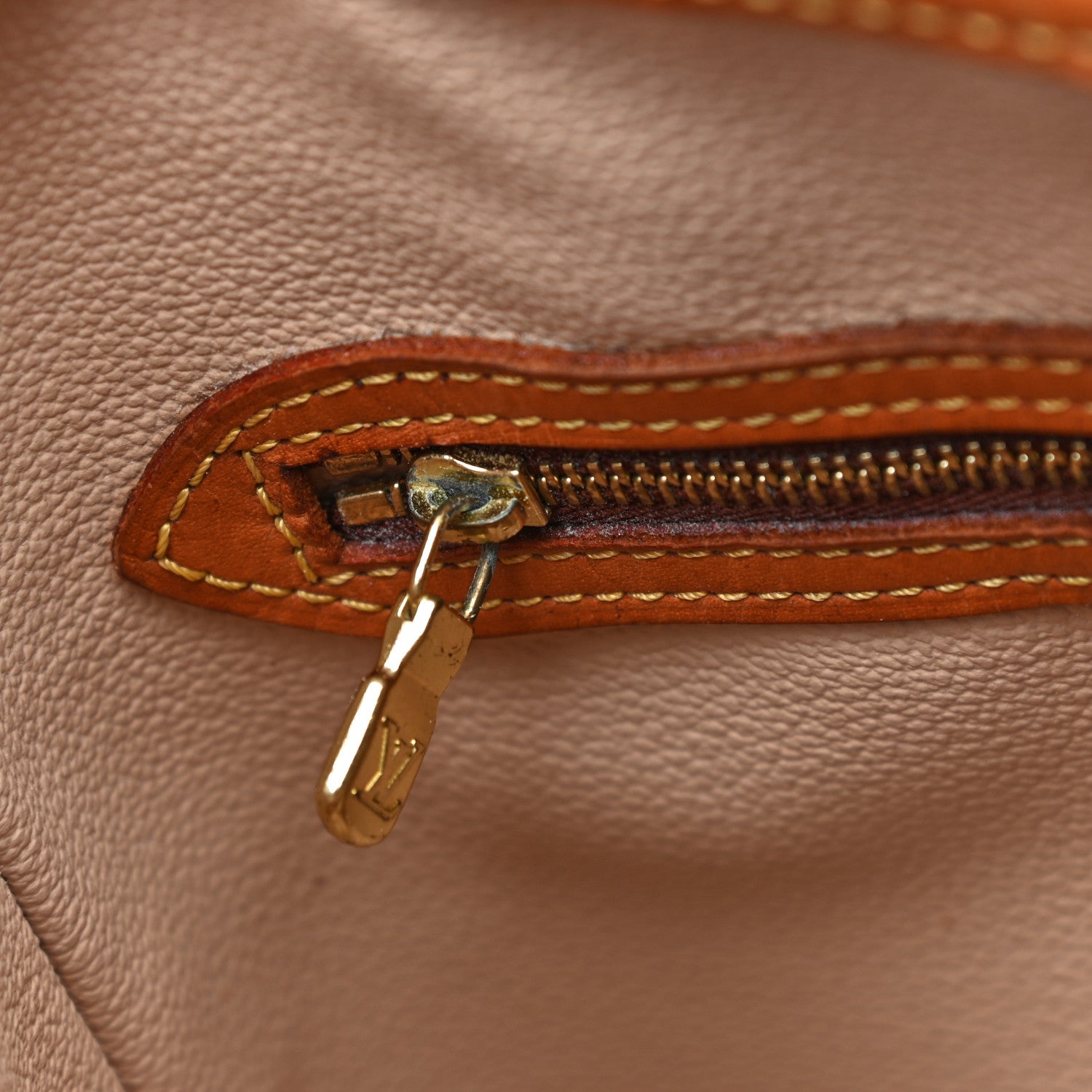 Louis Vuitton Monogram Petit Bucket 23 11 of 33