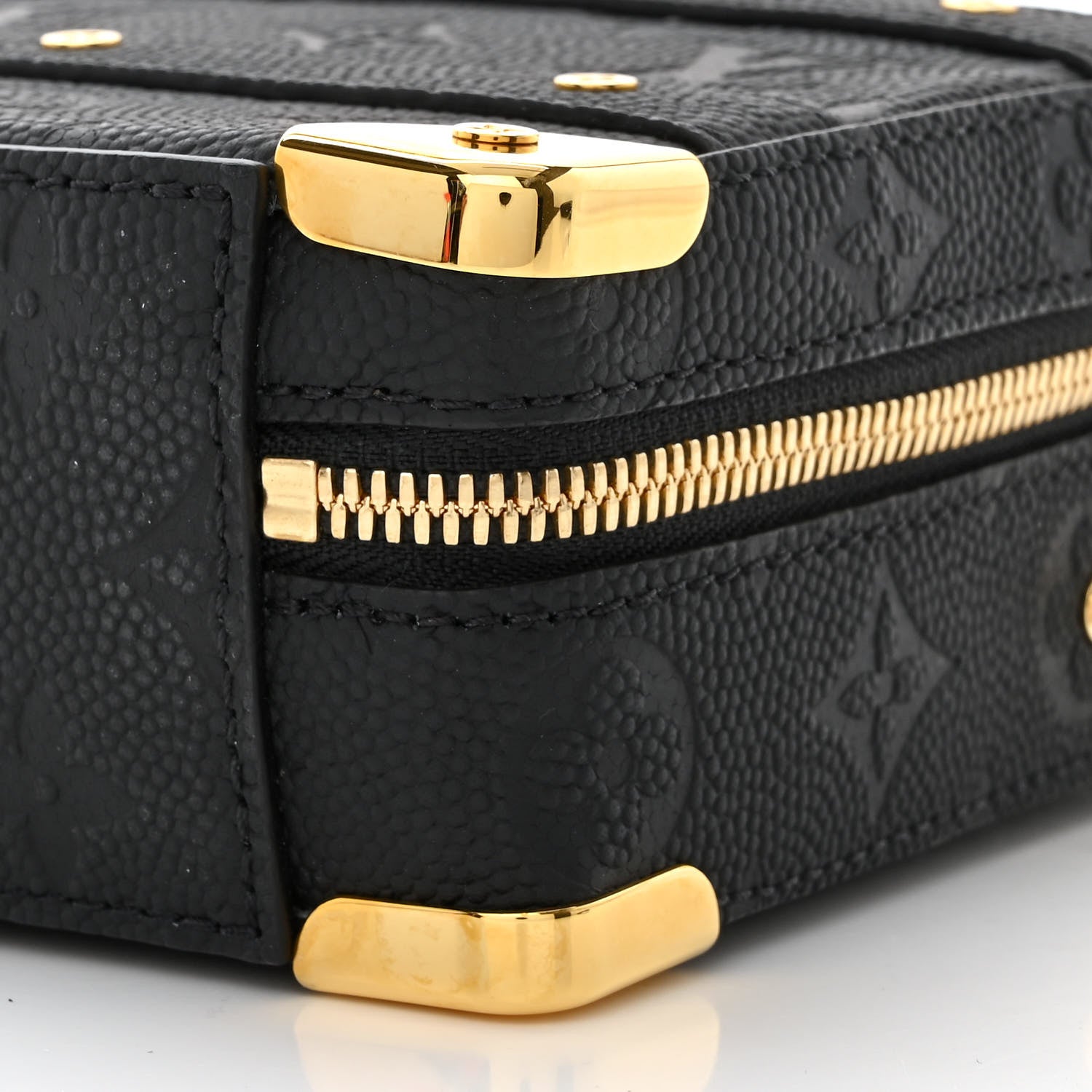 Louis Vuitton X NBA Grained Calfskin Monogram Handle Trunk Black 9 of 9