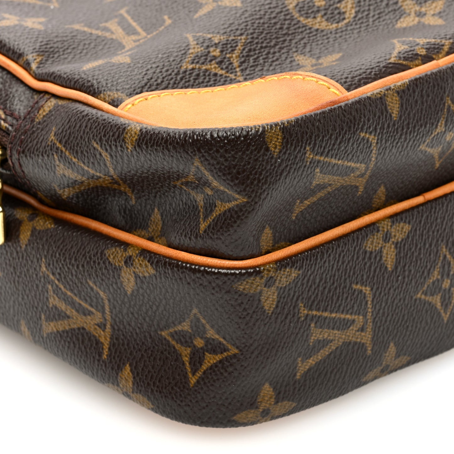 Monogram Amazone