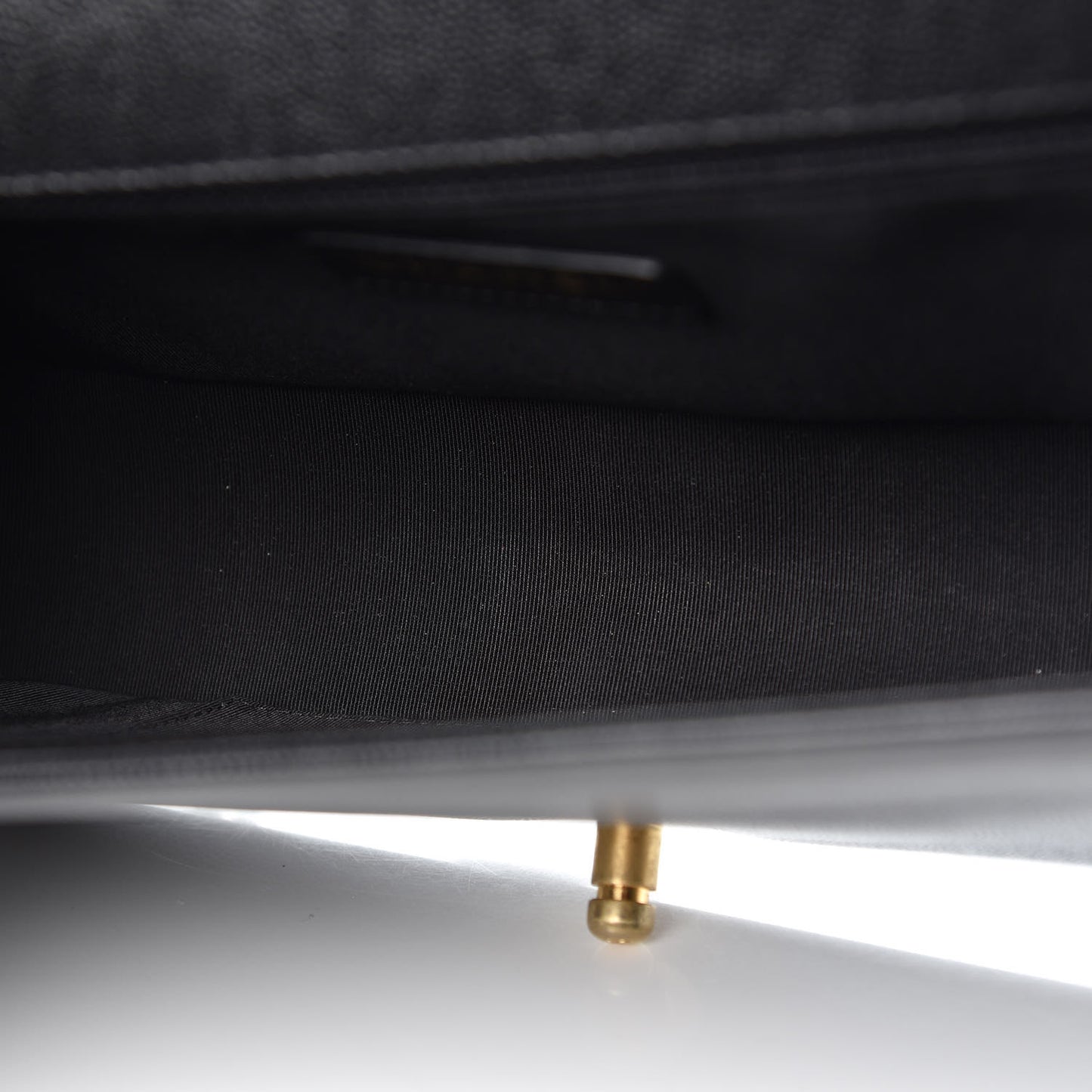 Caviar Quilted New Medium Boy Flap Black