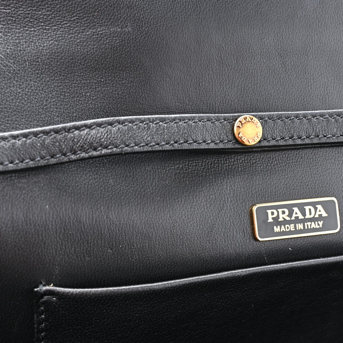 Velvet City Calfskin Cahier Clutch With Chain Ribes Black